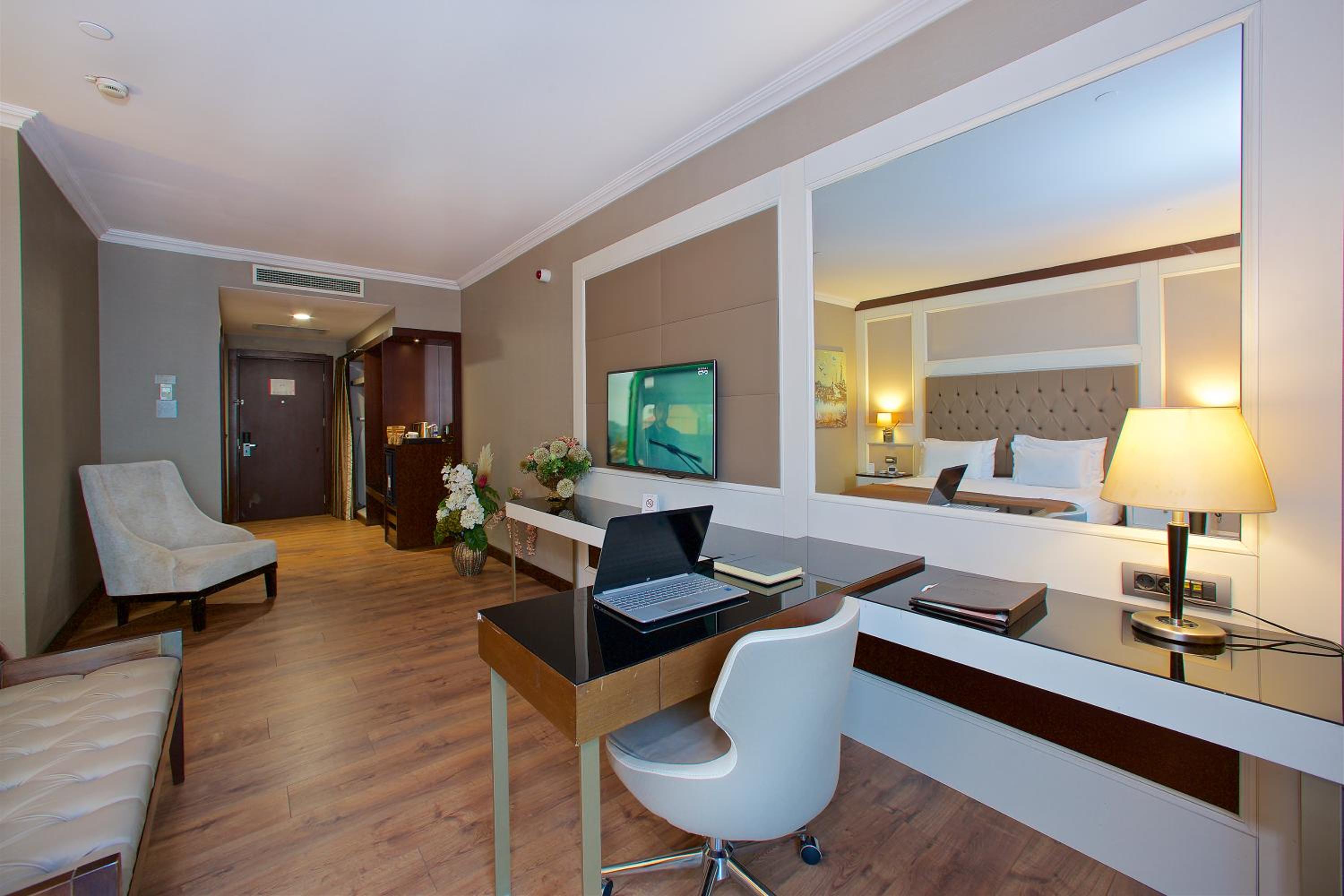 Ramada Otel & Suites by Wyndham İstanbul Merter - Image 20