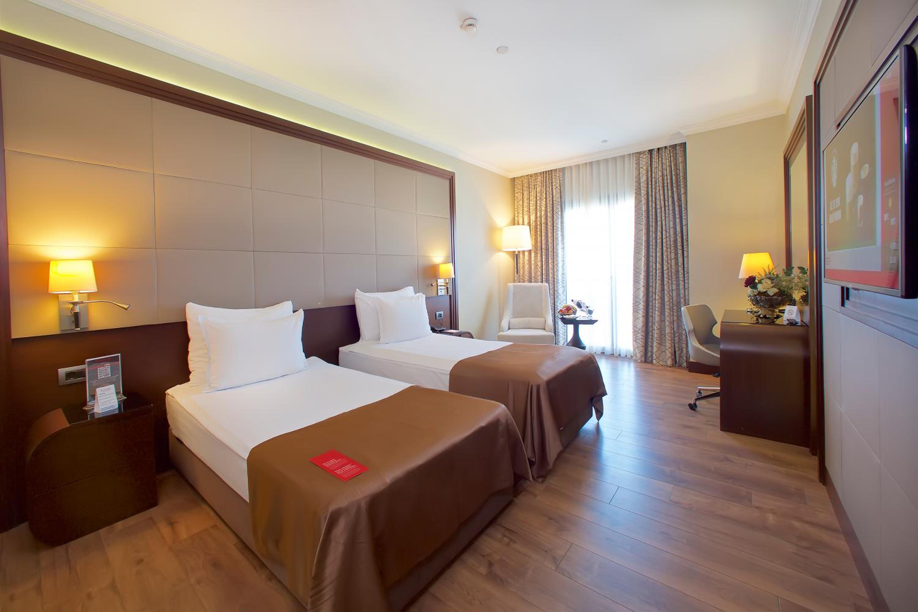 Ramada Otel & Suites by Wyndham İstanbul Merter - Image 28