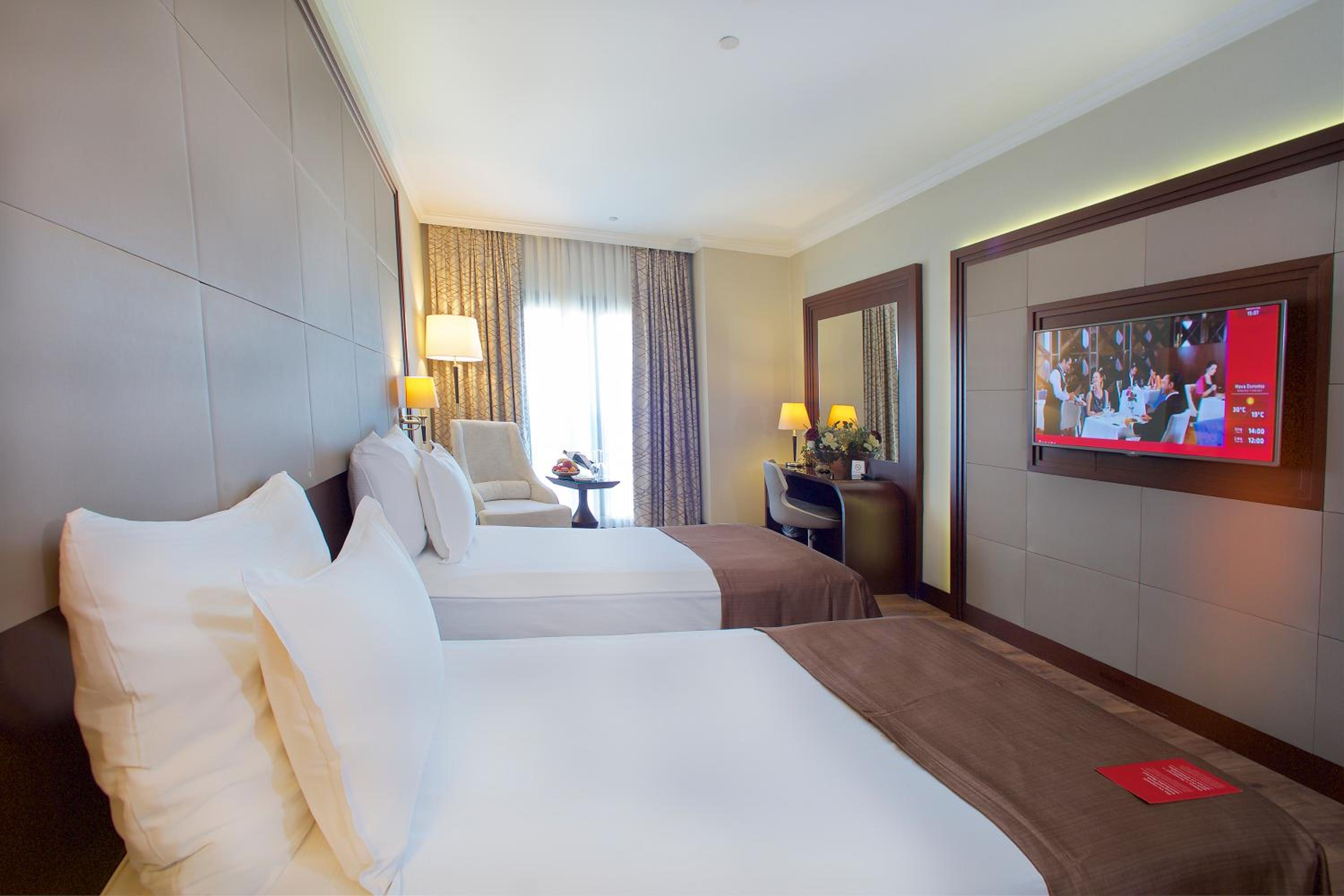 Ramada Otel & Suites by Wyndham İstanbul Merter - Image 29