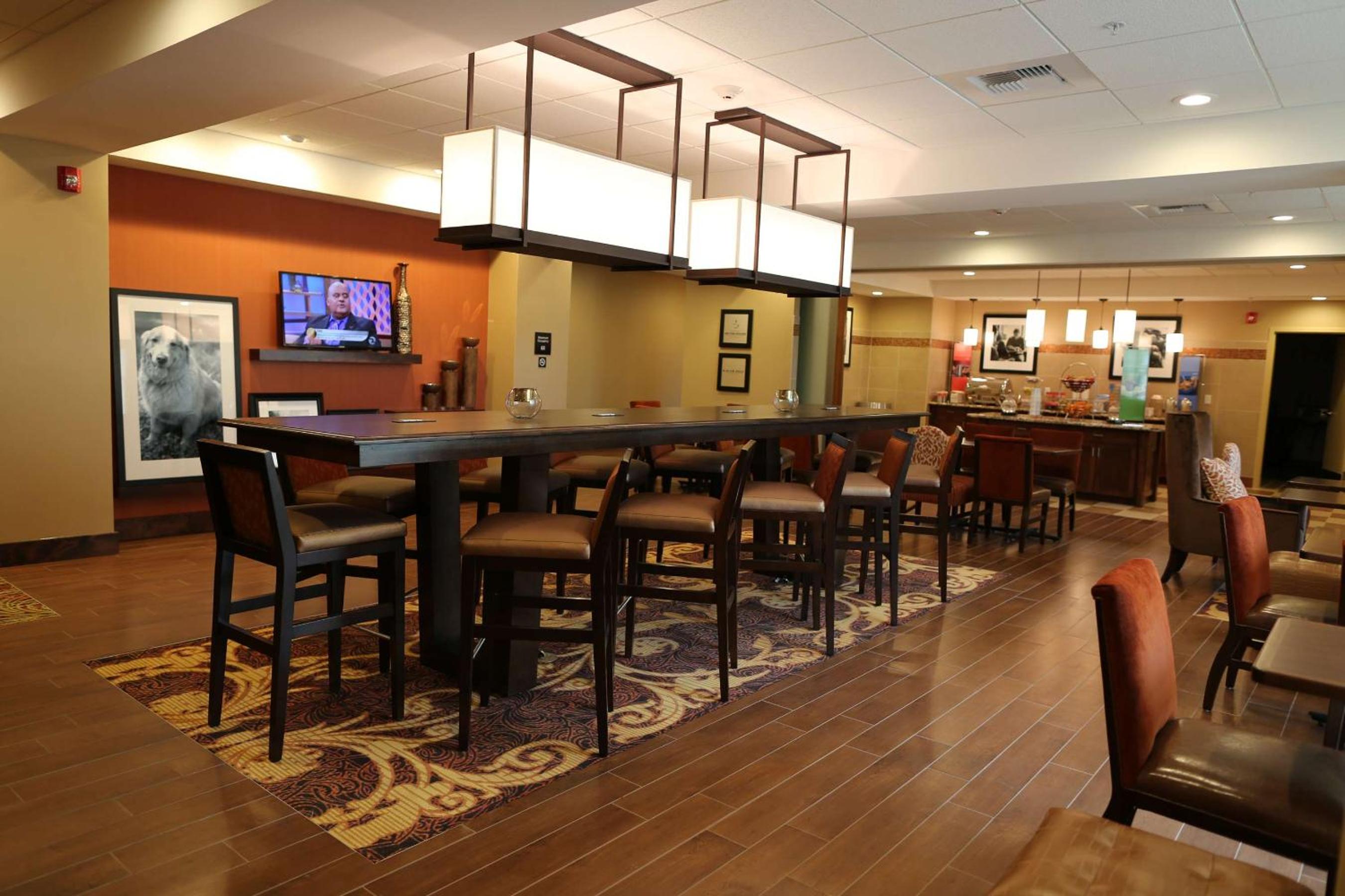 Hampton Inn Union City - Property Image 10