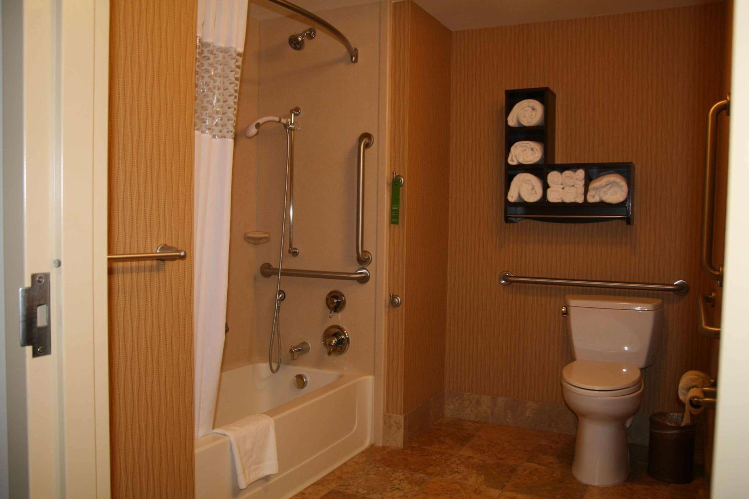 Hampton Inn Union City - Property Image 2