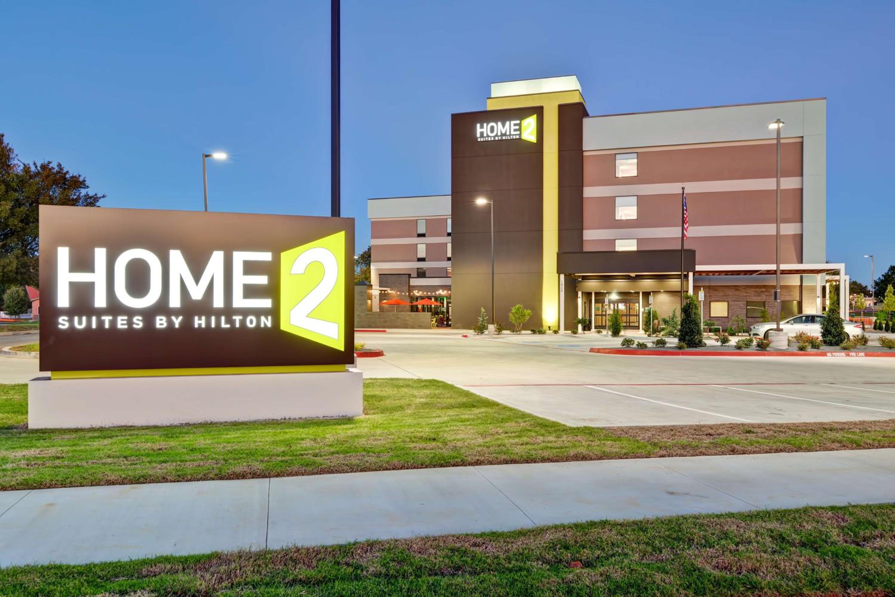 Hotel Home2 Suites by Hilton OKC Midwest City Tinker AFB - Image 1
