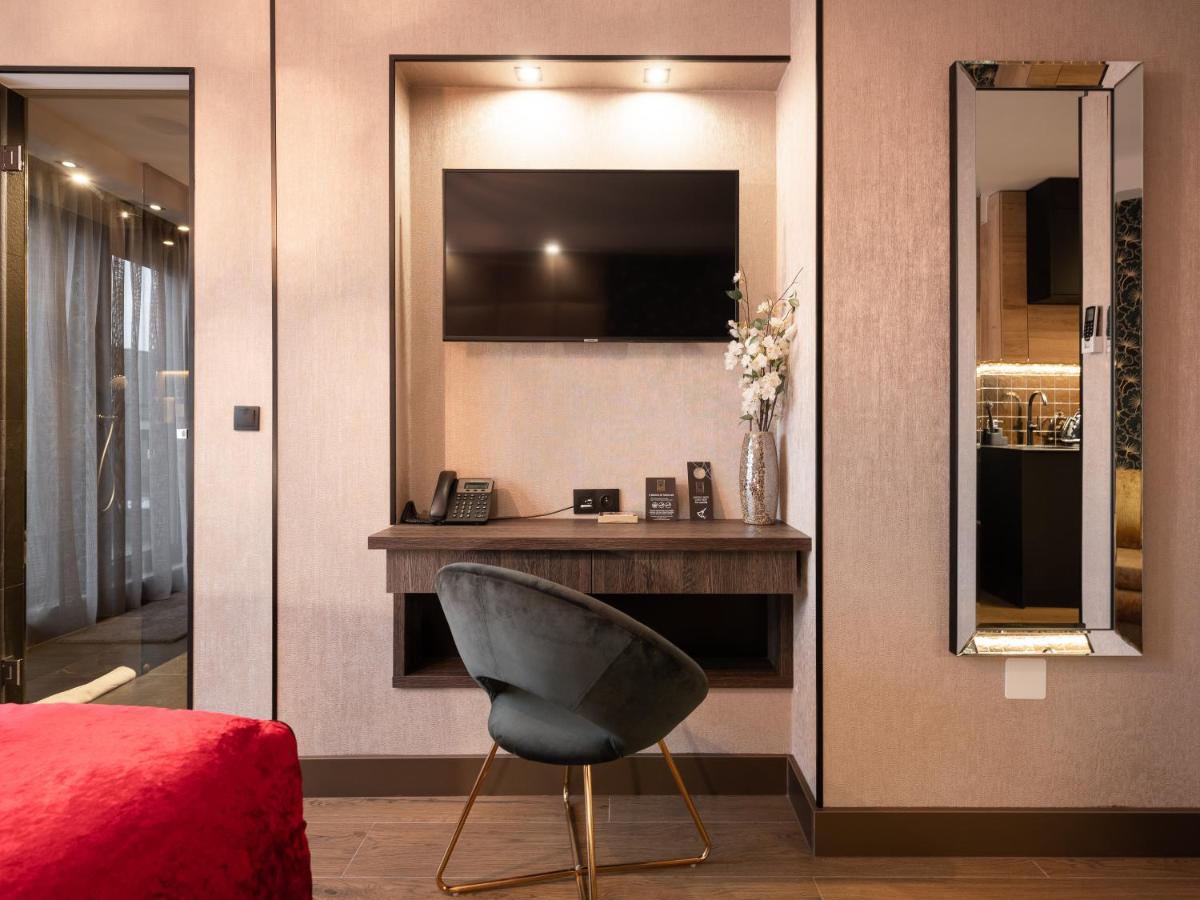 Hotel Art Suites Boutique Hotel - Krakow Center - Image 1