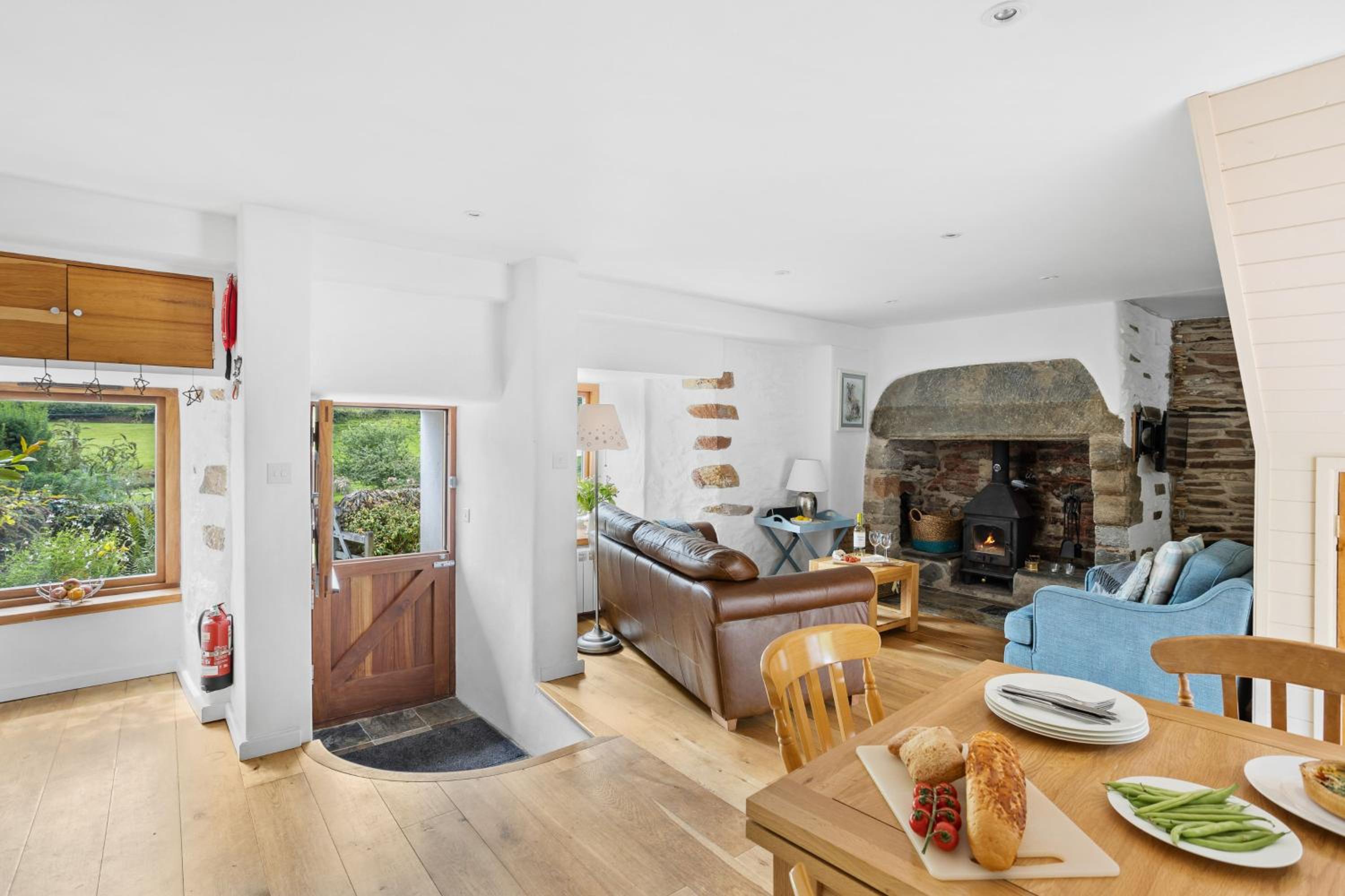 Middle Cottage - Tranquil cottage ideal for walkers view 2