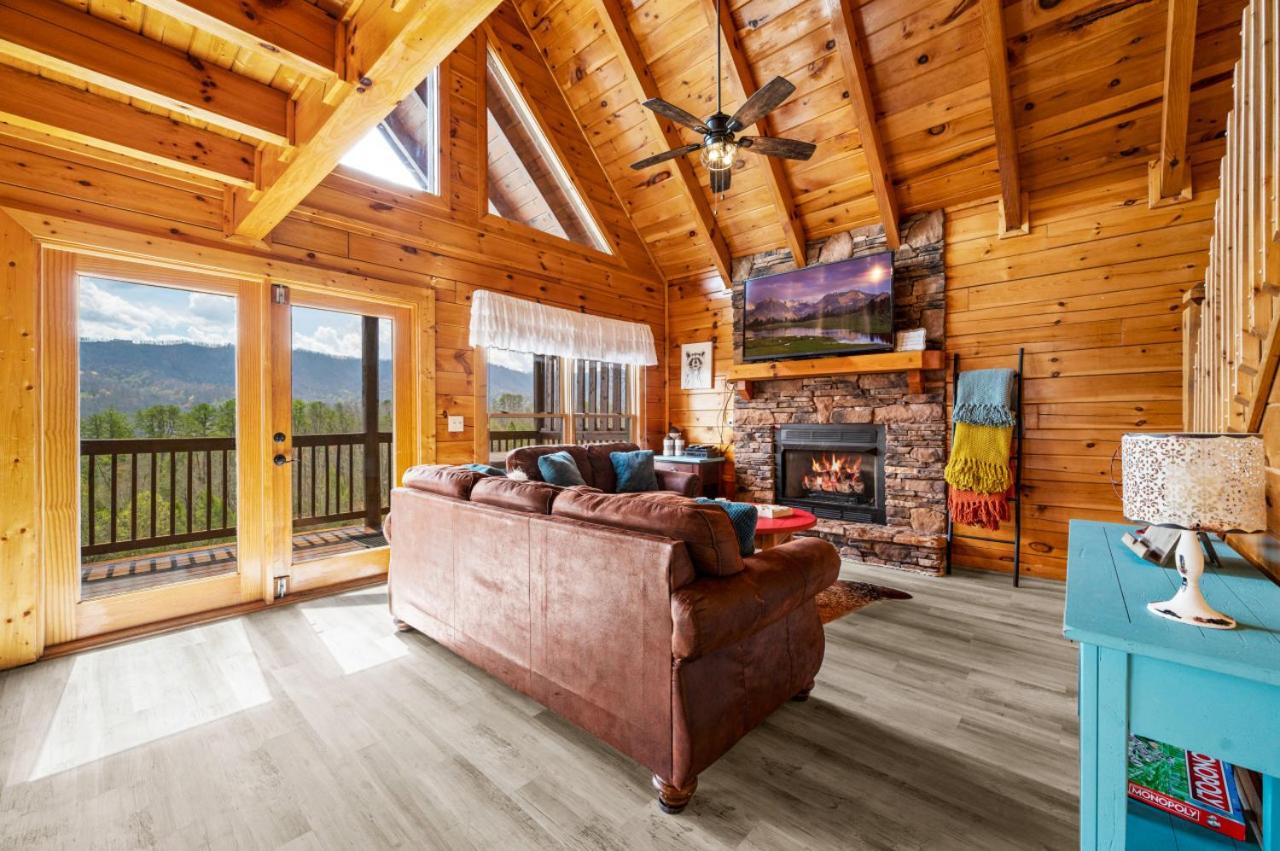 Million Dollar View - Games, Hot tub & Movie Theater! view 3