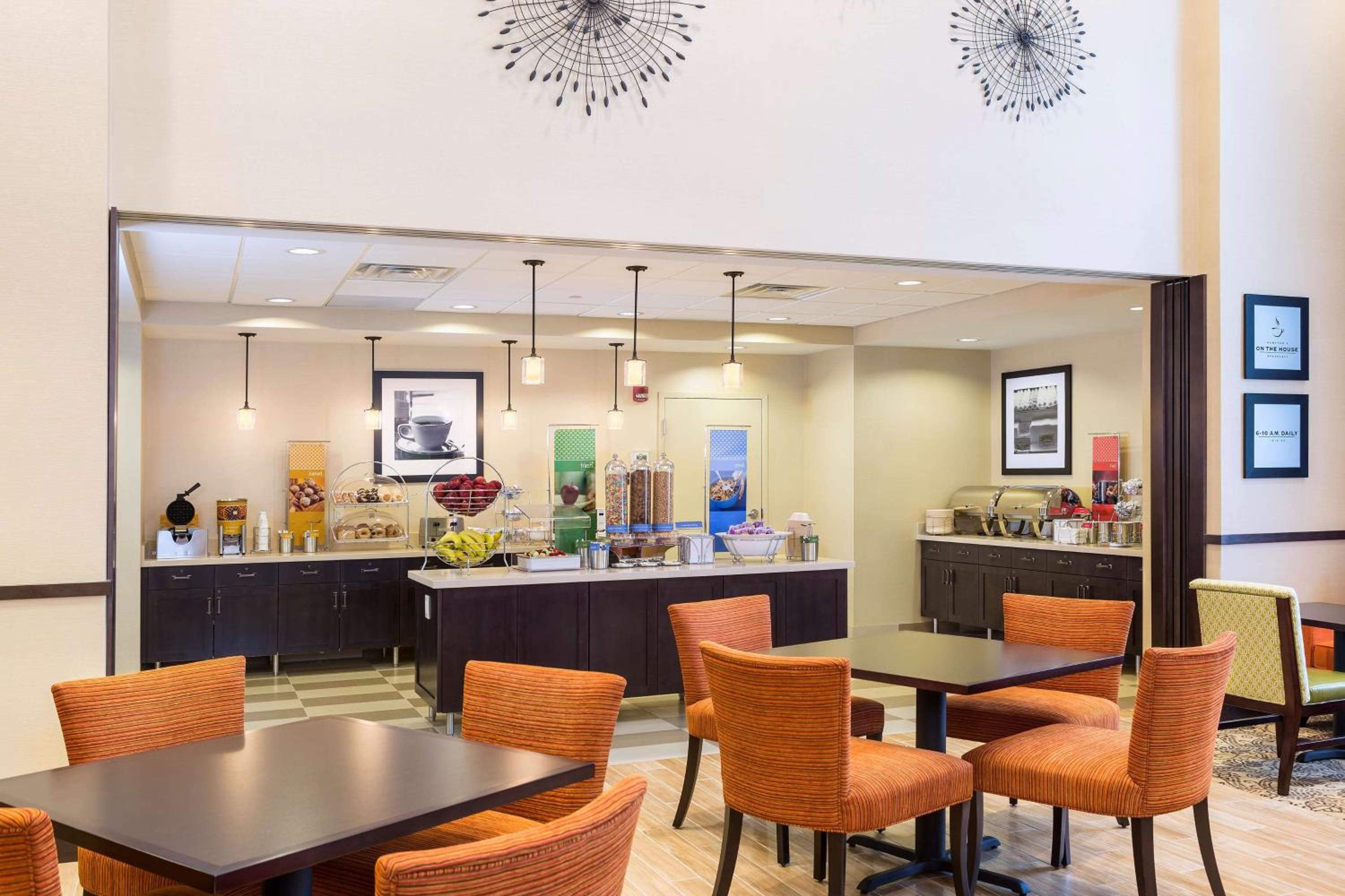 Philadelphia Vacations - Hampton Inn  Suites Philadelphia Montgomeryville - Property Image 5
