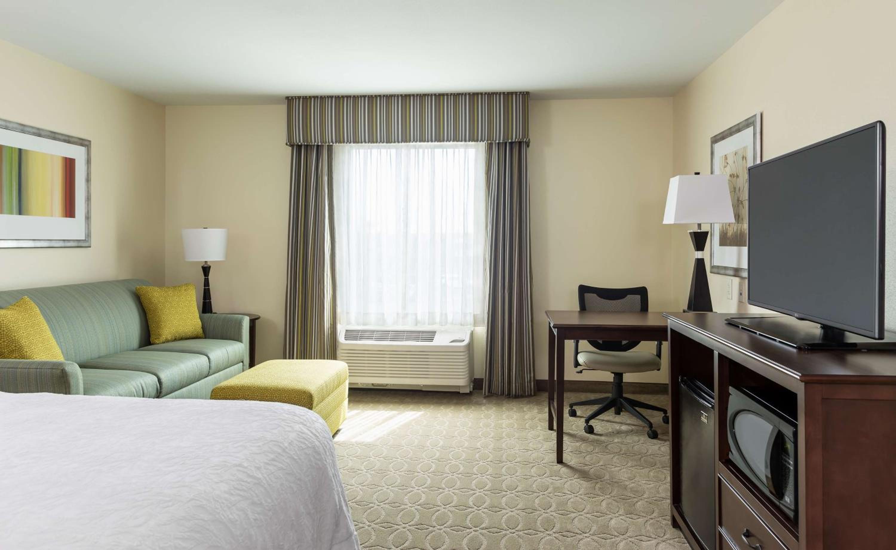 Hampton Inn  Suites Philadelphia Montgomeryville - Property Image 11