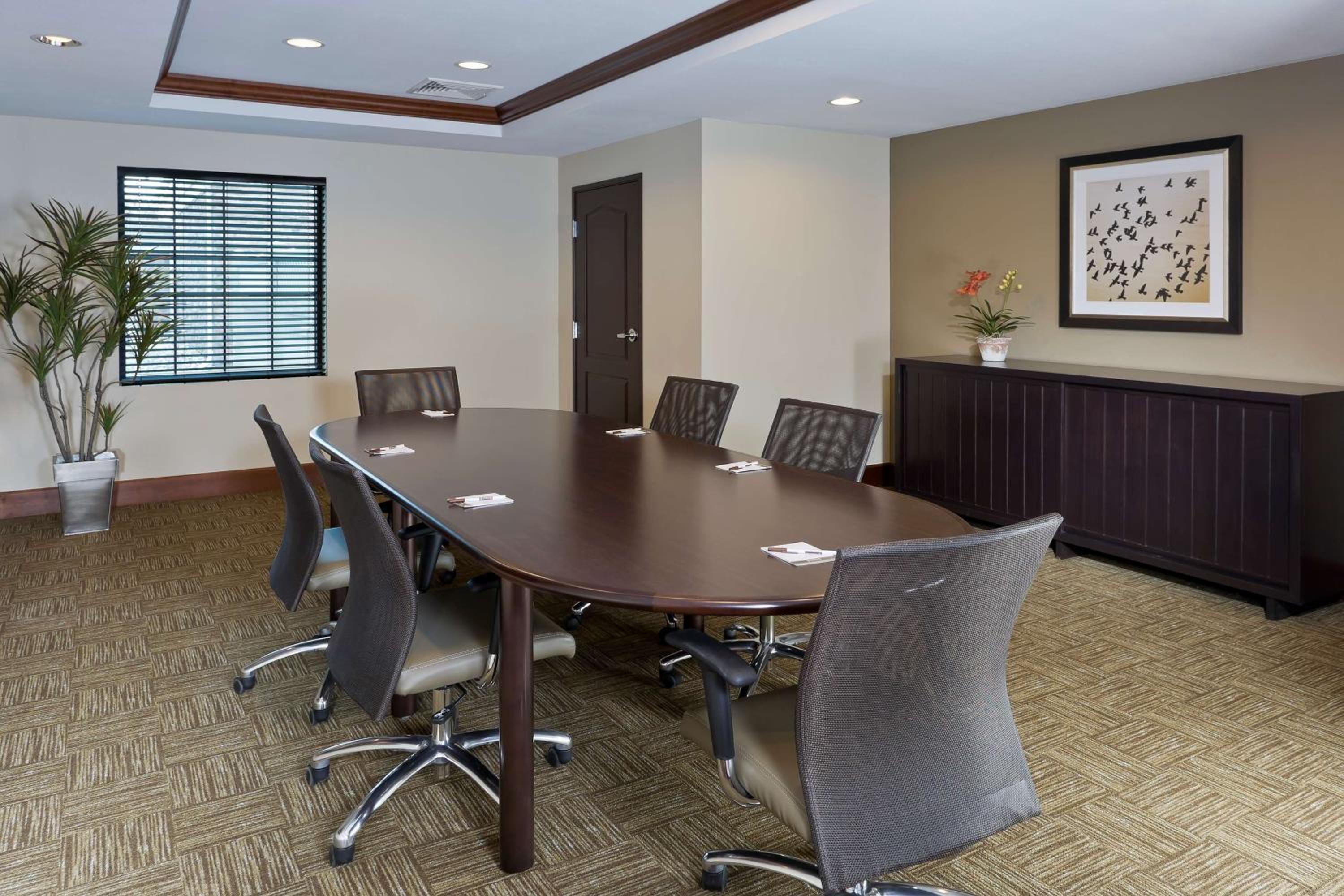 Hampton Inn  Suites Philadelphia Montgomeryville - Property Image 4