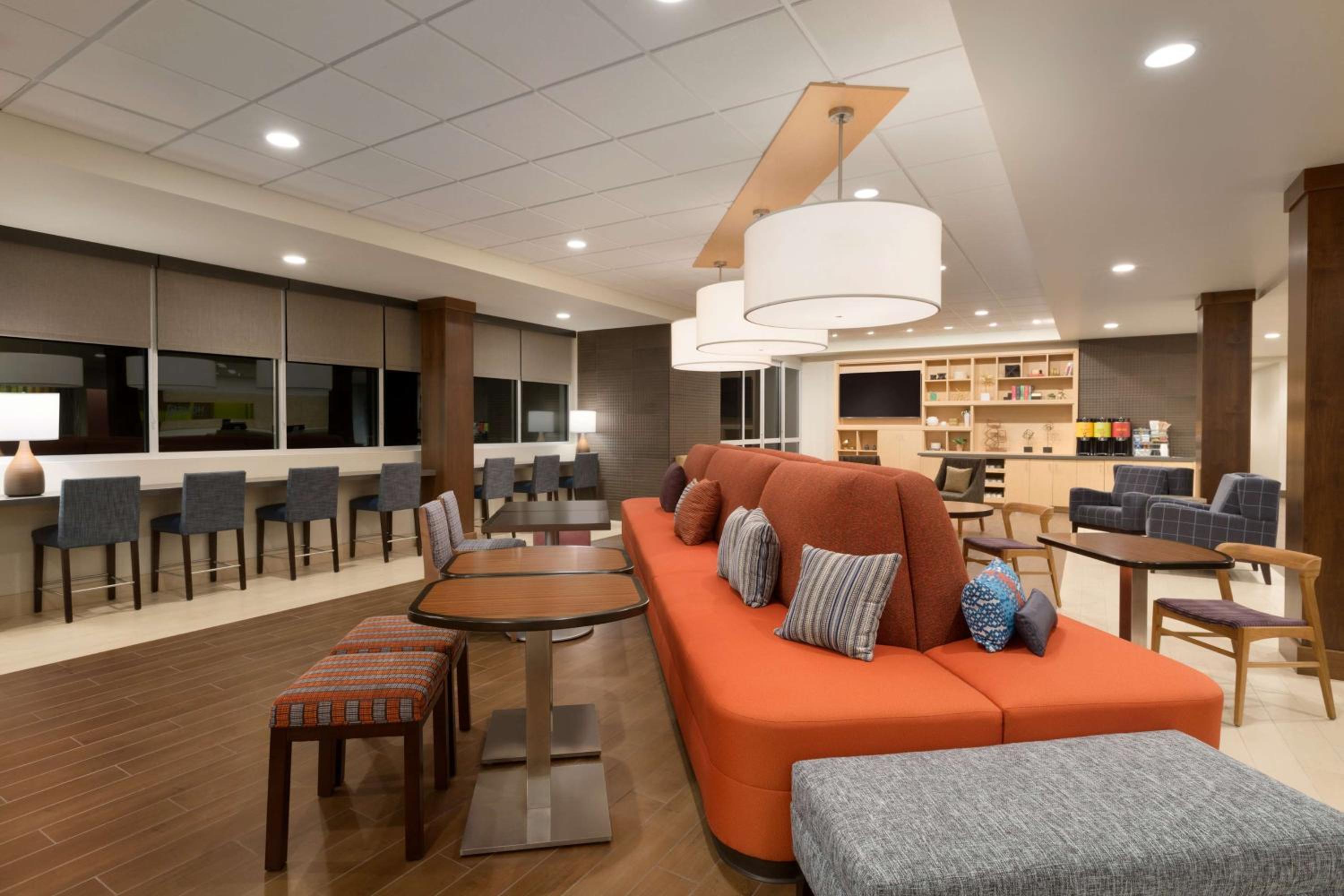 Phoenix Vacations - Home2 Suites By Hilton Glendale Westgate - Property Image 3