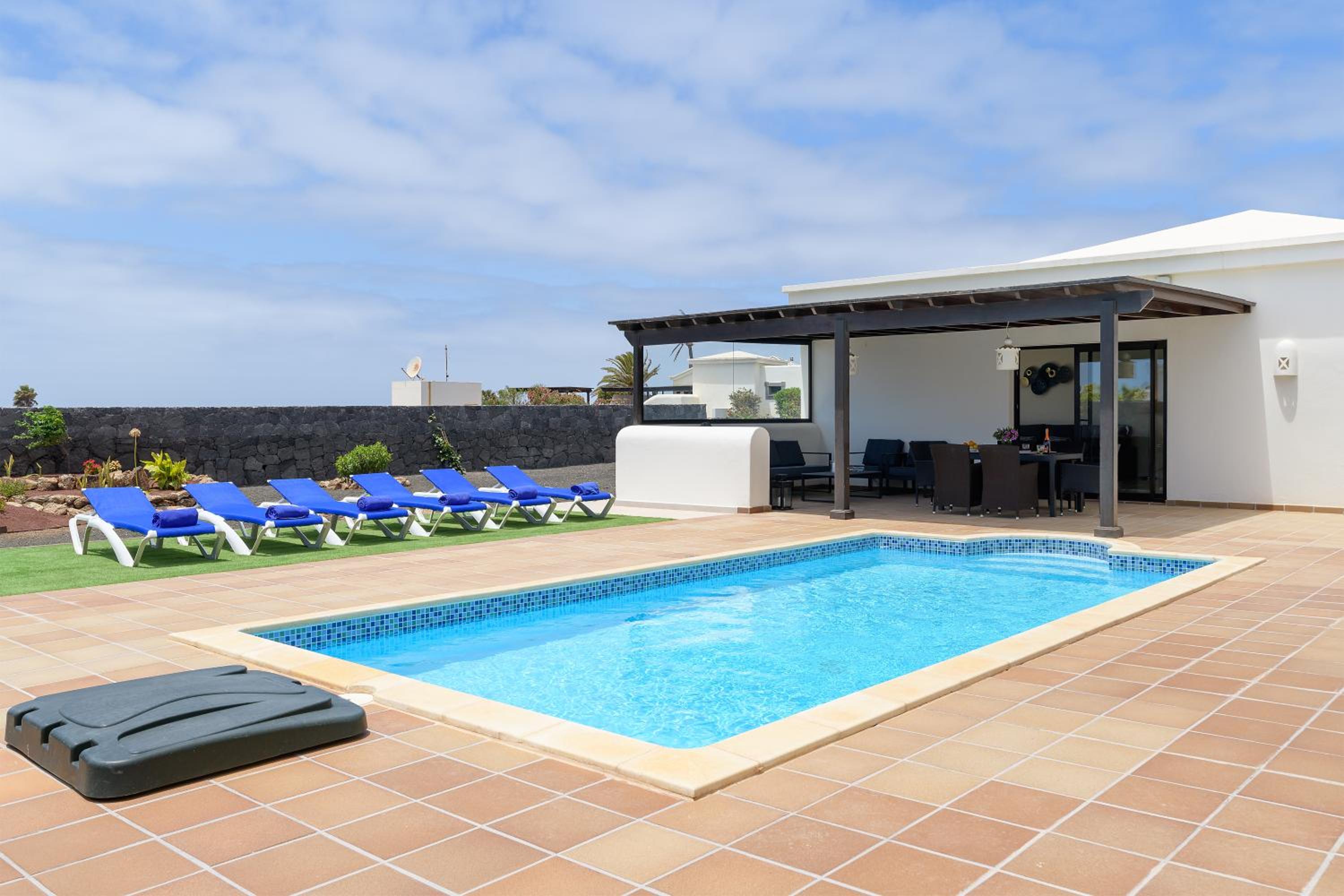 Hipoclub Delux villa Faro Park 189 view 4