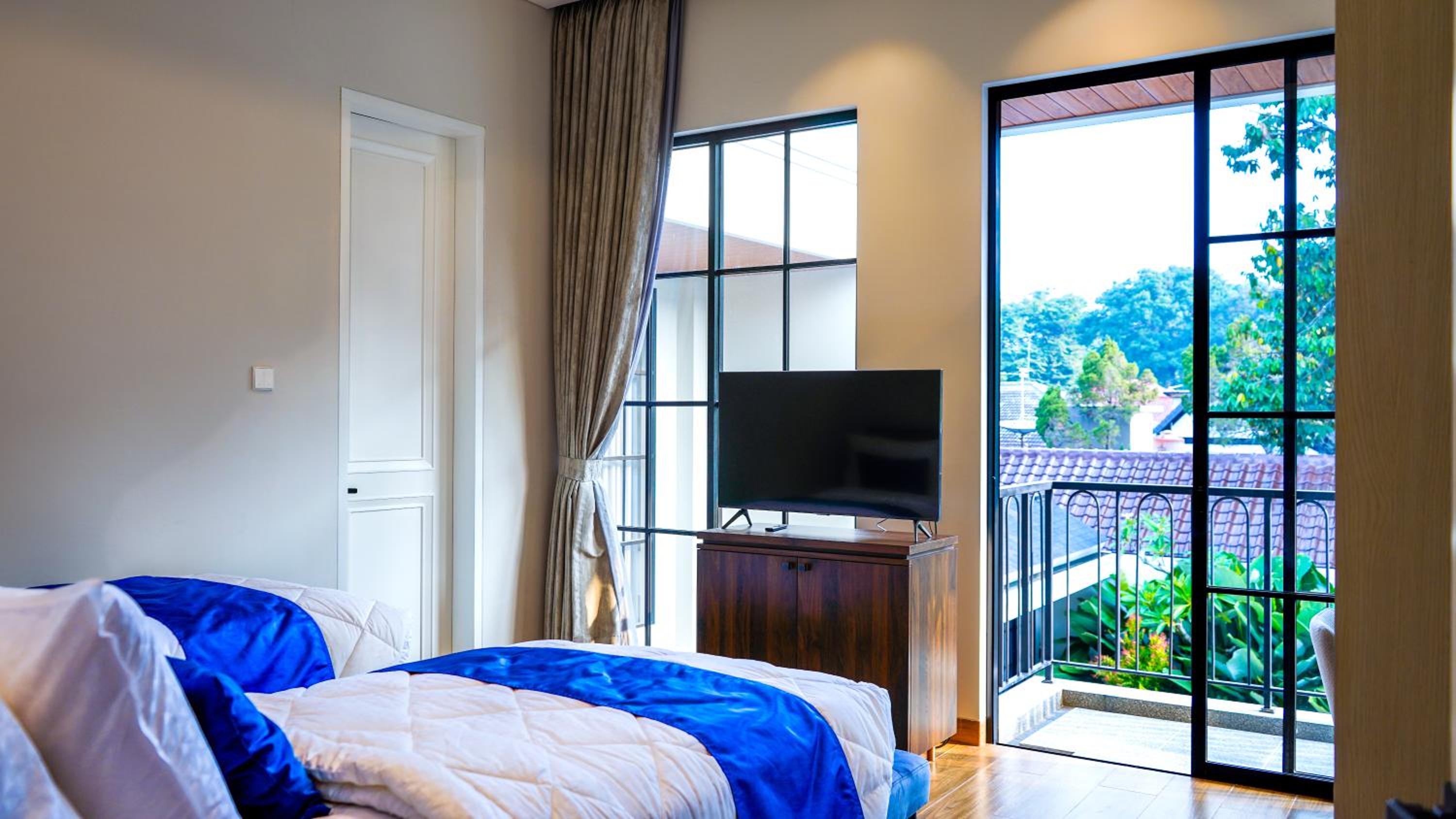 Bincarung House Bogor