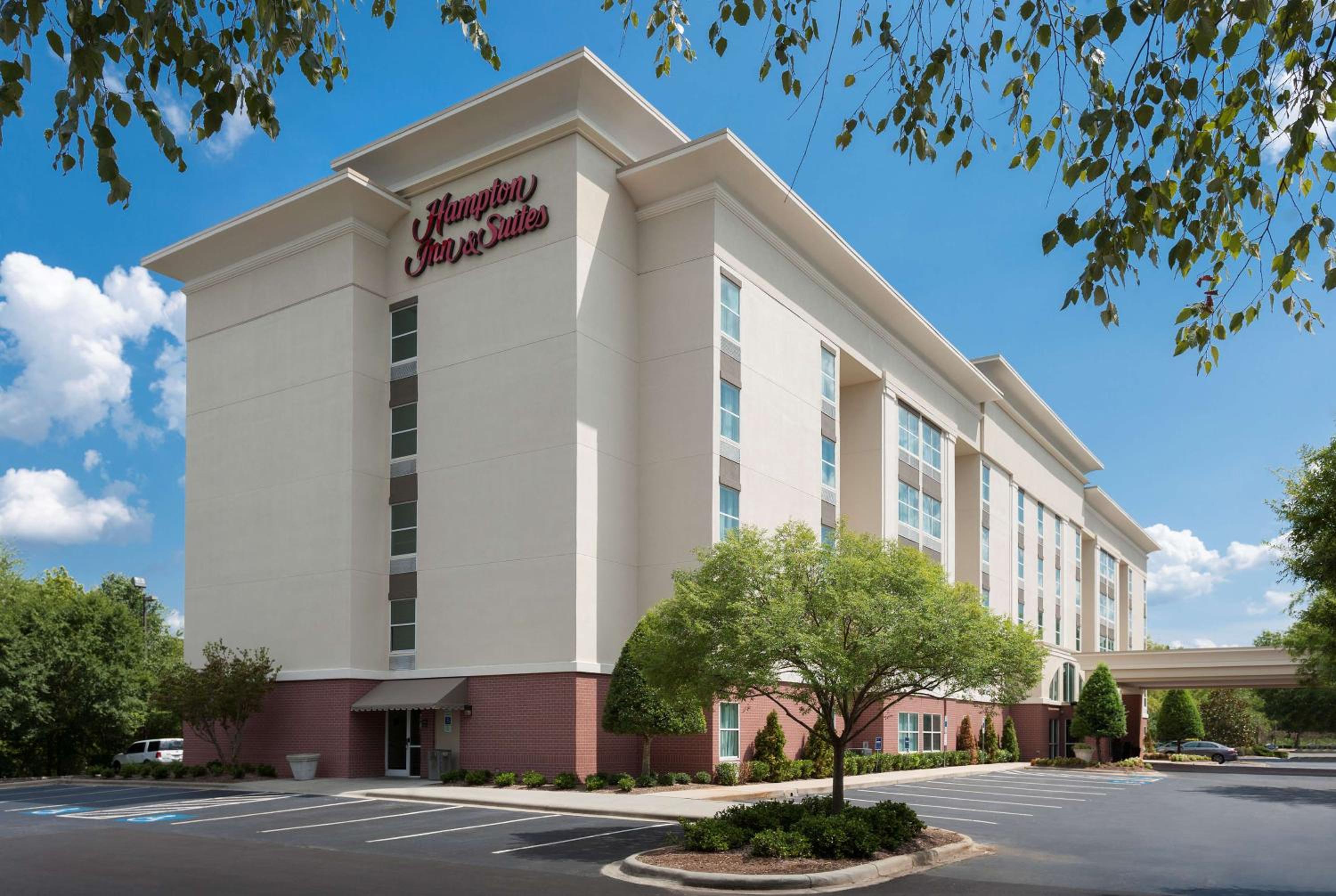 Charlotte Vacations - Hampton Inn  Suites Charlotte/Pineville - Property Image 1
