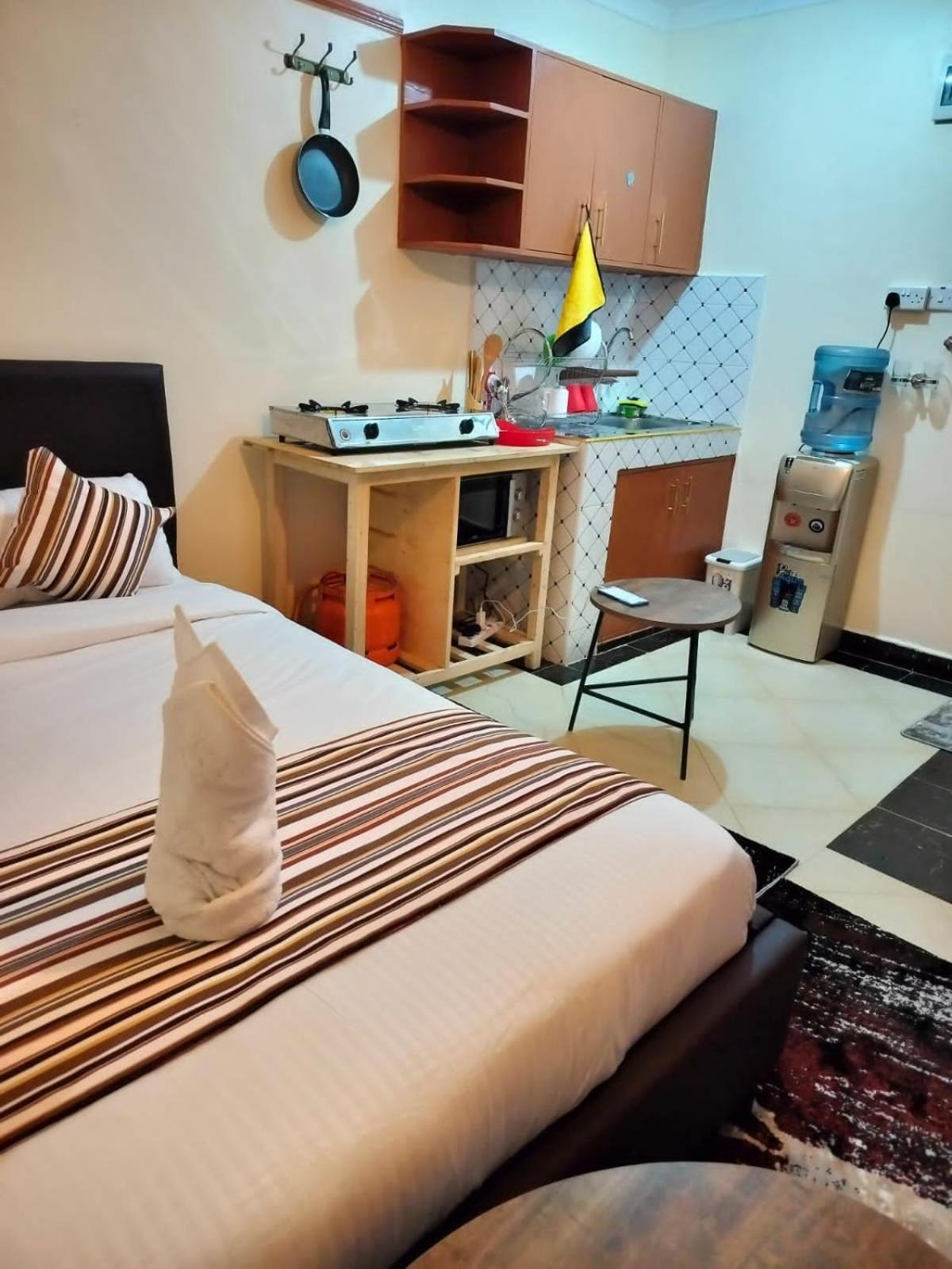 Molly studios in Naivasha view 5