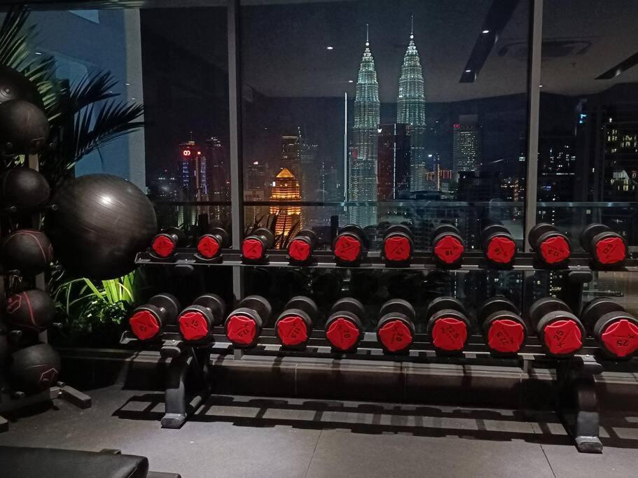 CL 29A Insta KLCC View & Infinity Pool