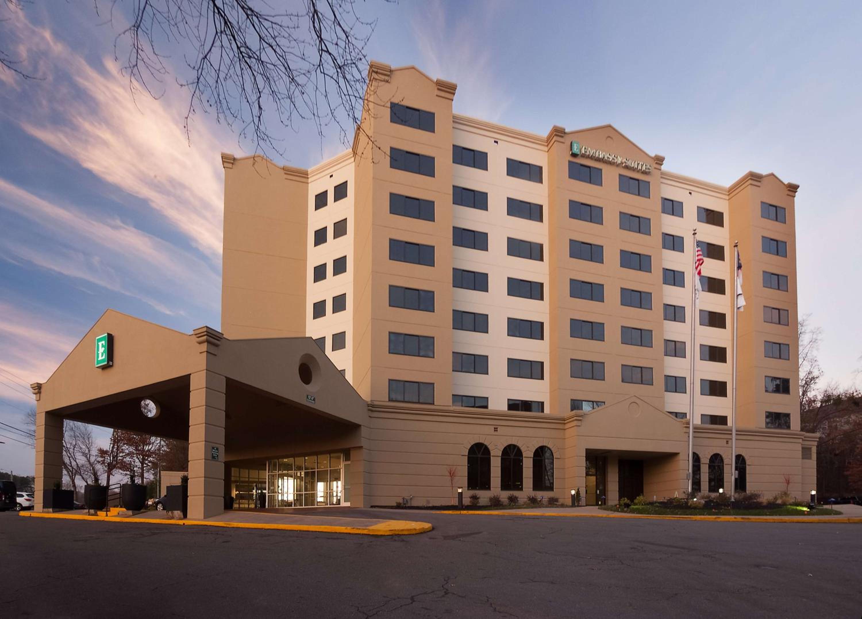 Hotel Embassy Suites by Hilton Raleigh Crabtree - Image 1