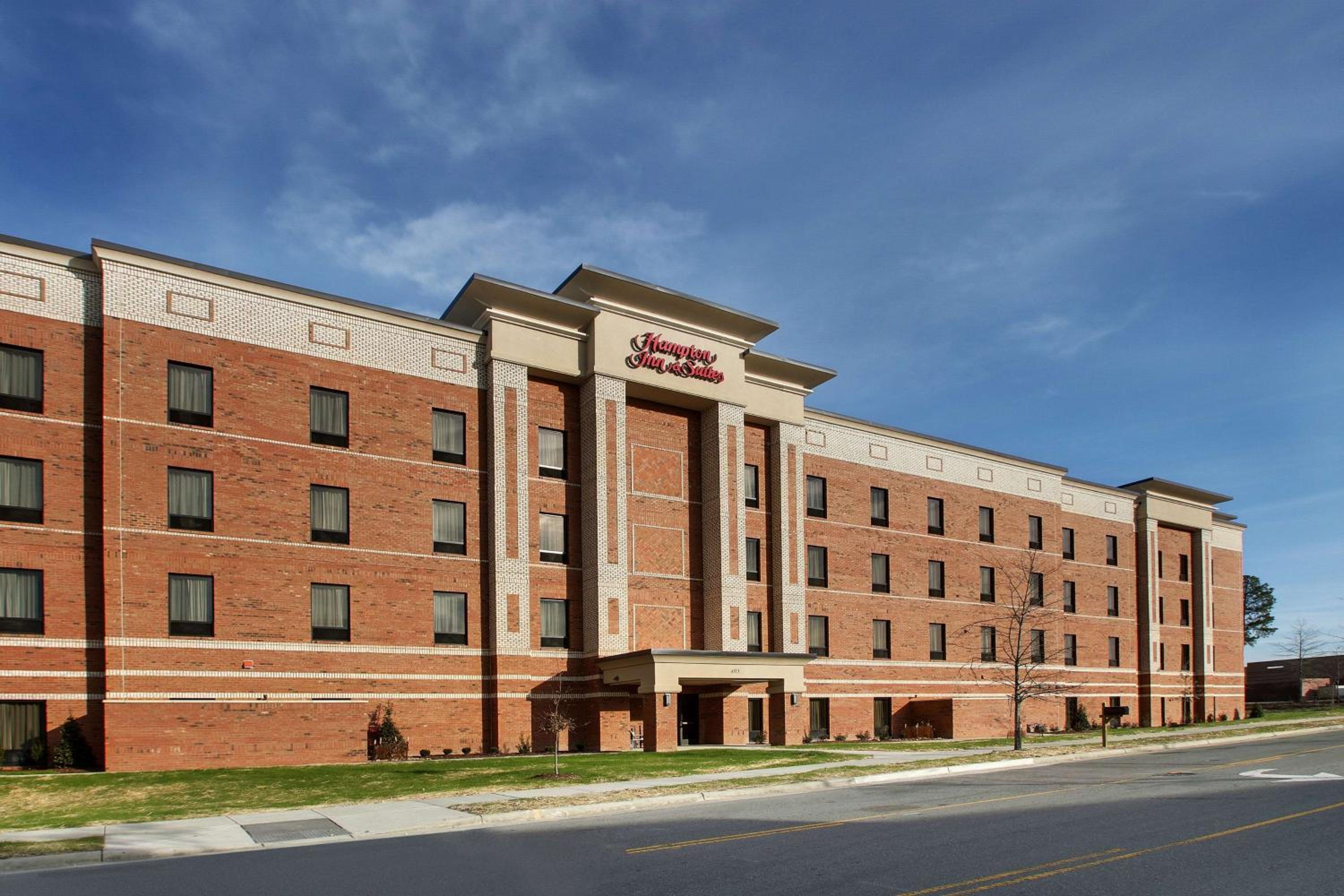 Hotel Hampton Inn & Suites By Hilton Knightdale Raleigh - Image 1