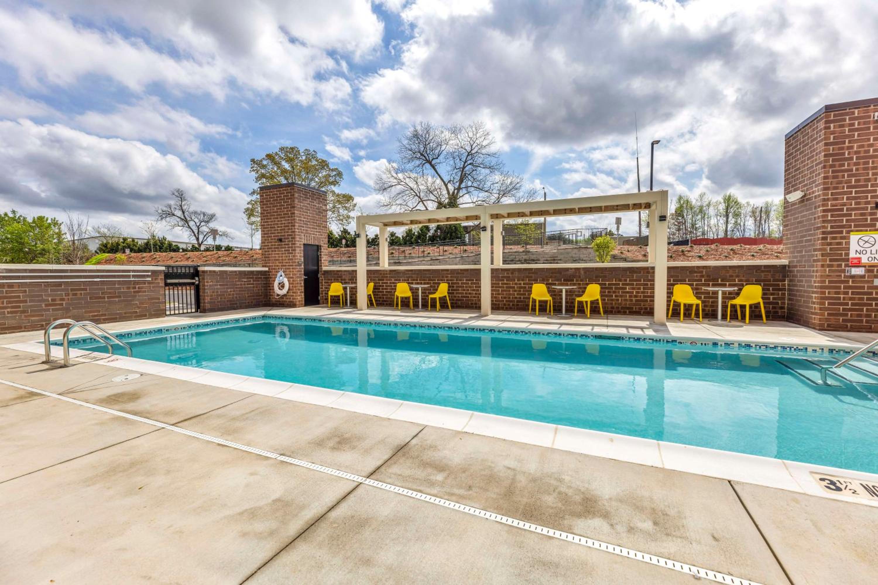 Raleigh Vacations - Home2 Suites By Hilton Raleigh State Arena - Property Image 47