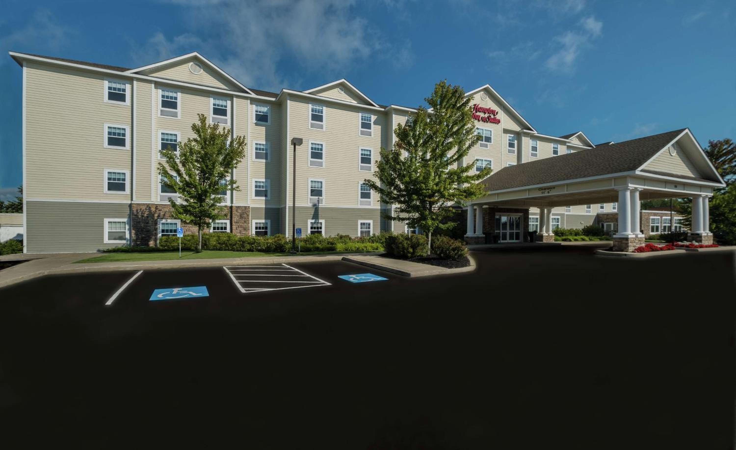 Hotel Hampton Inn & Suites Rockland - Image 1