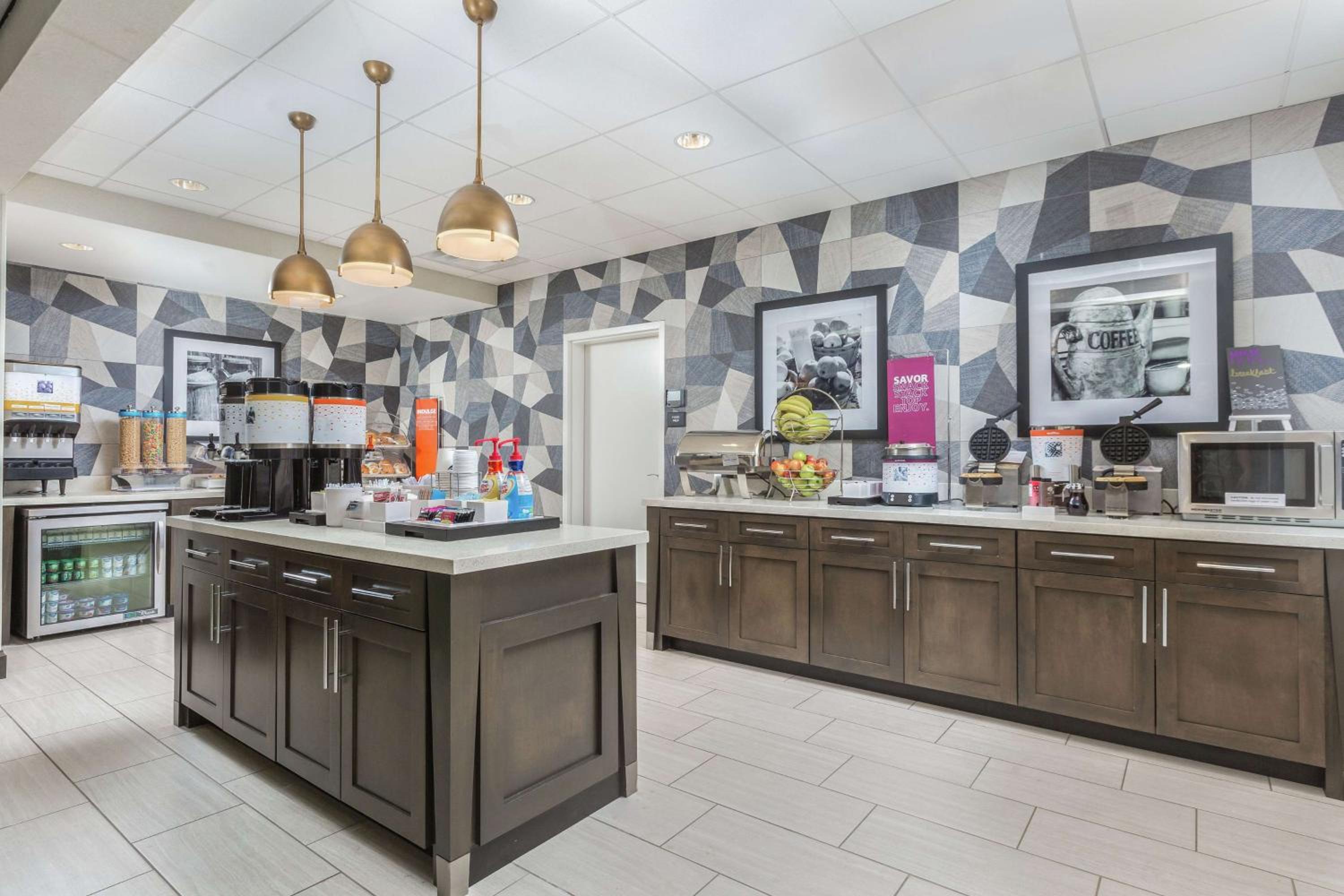 Reno Vacations - Hampton Inn Suites Reno/Sparks - Property Image 23