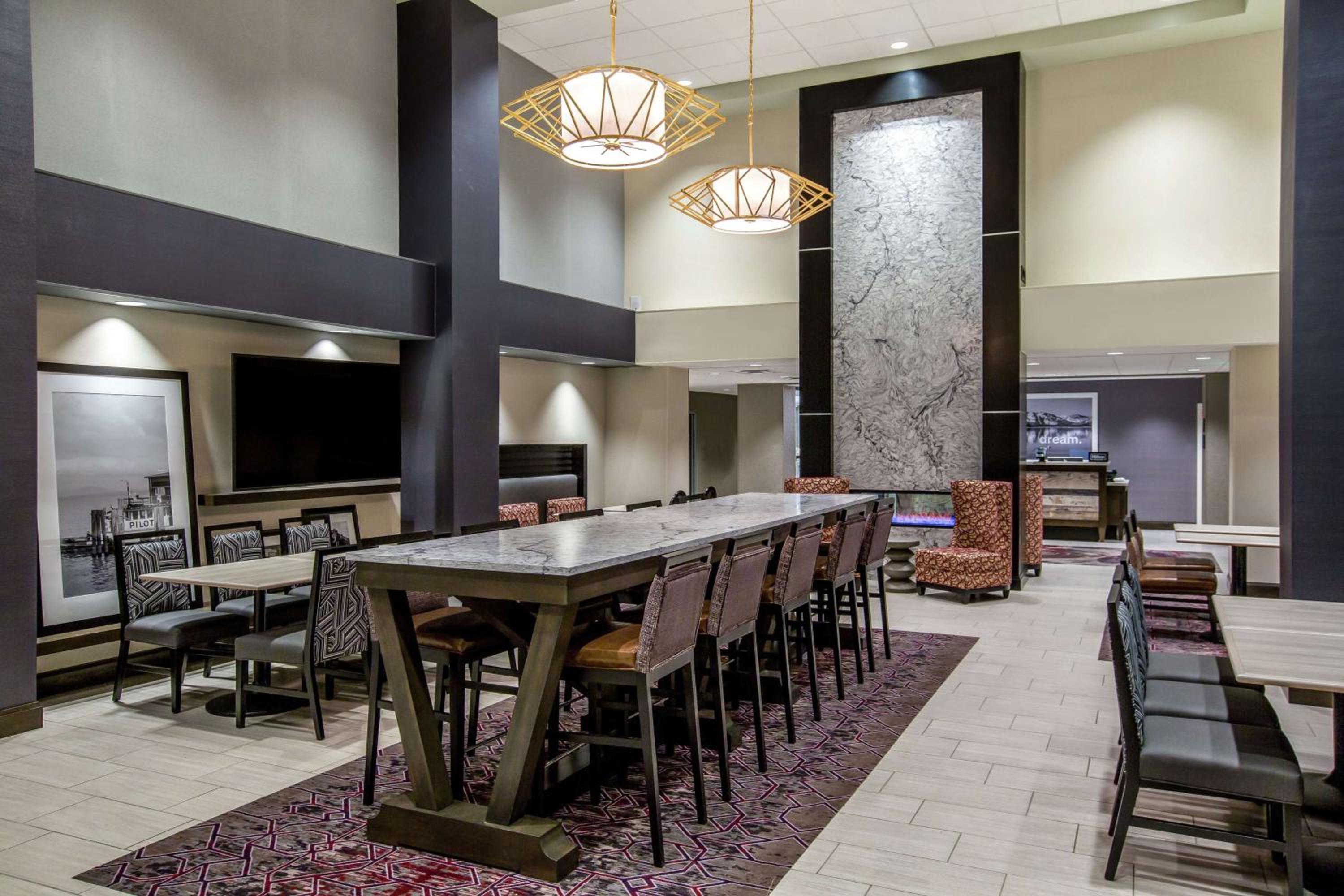 Reno Vacations - Hampton Inn Suites Reno/Sparks - Property Image 19