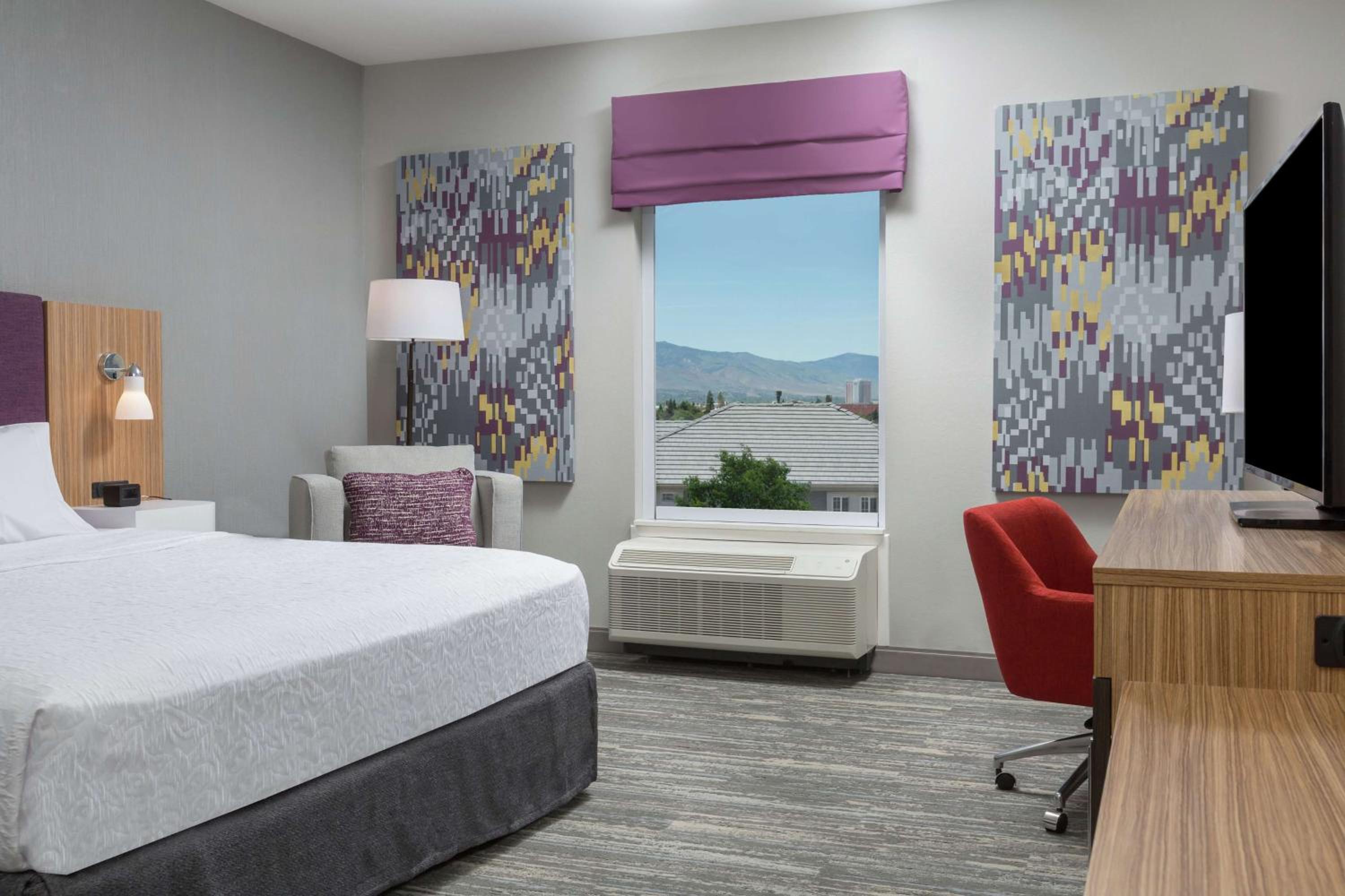 Reno Vacations - Hampton Inn Suites Reno/Sparks - Property Image 11