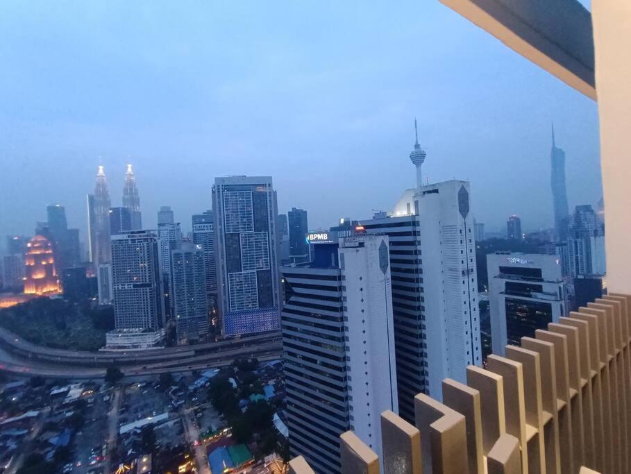 CL 27A Insta KLCC View & Infinity Pool View
