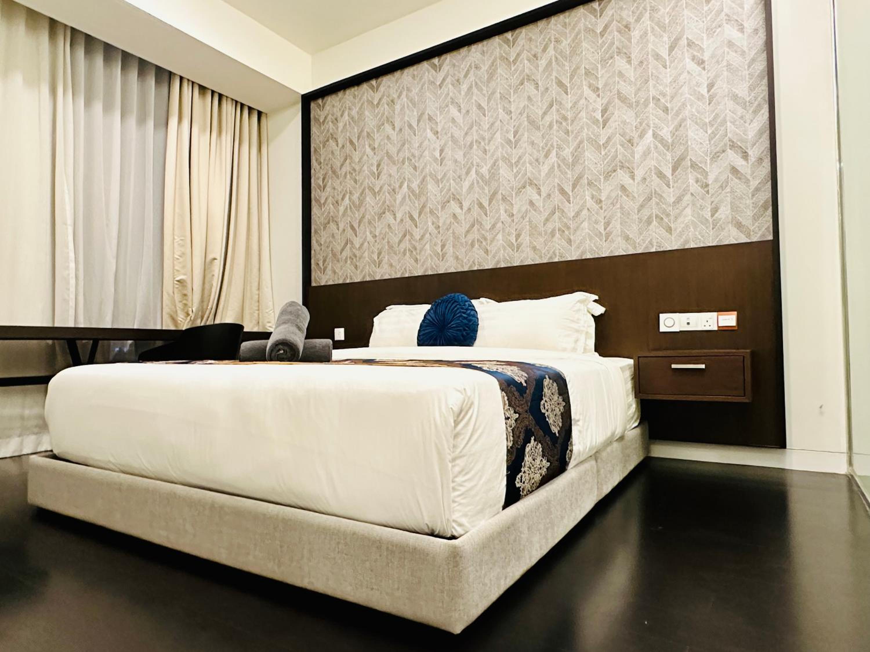 Tropicana The Residence Klcc By Sky World
