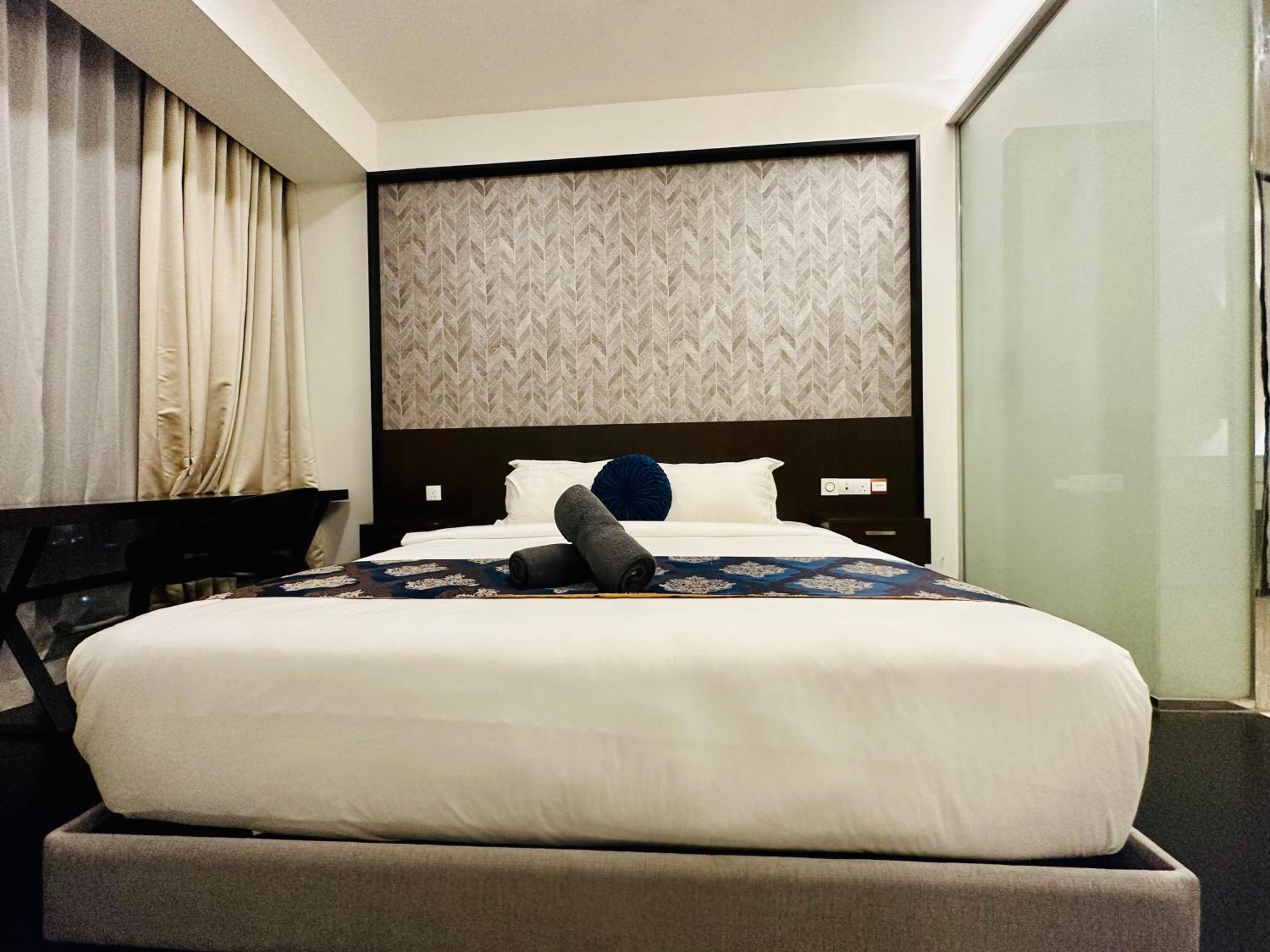 Tropicana The Residence Klcc By Sky World