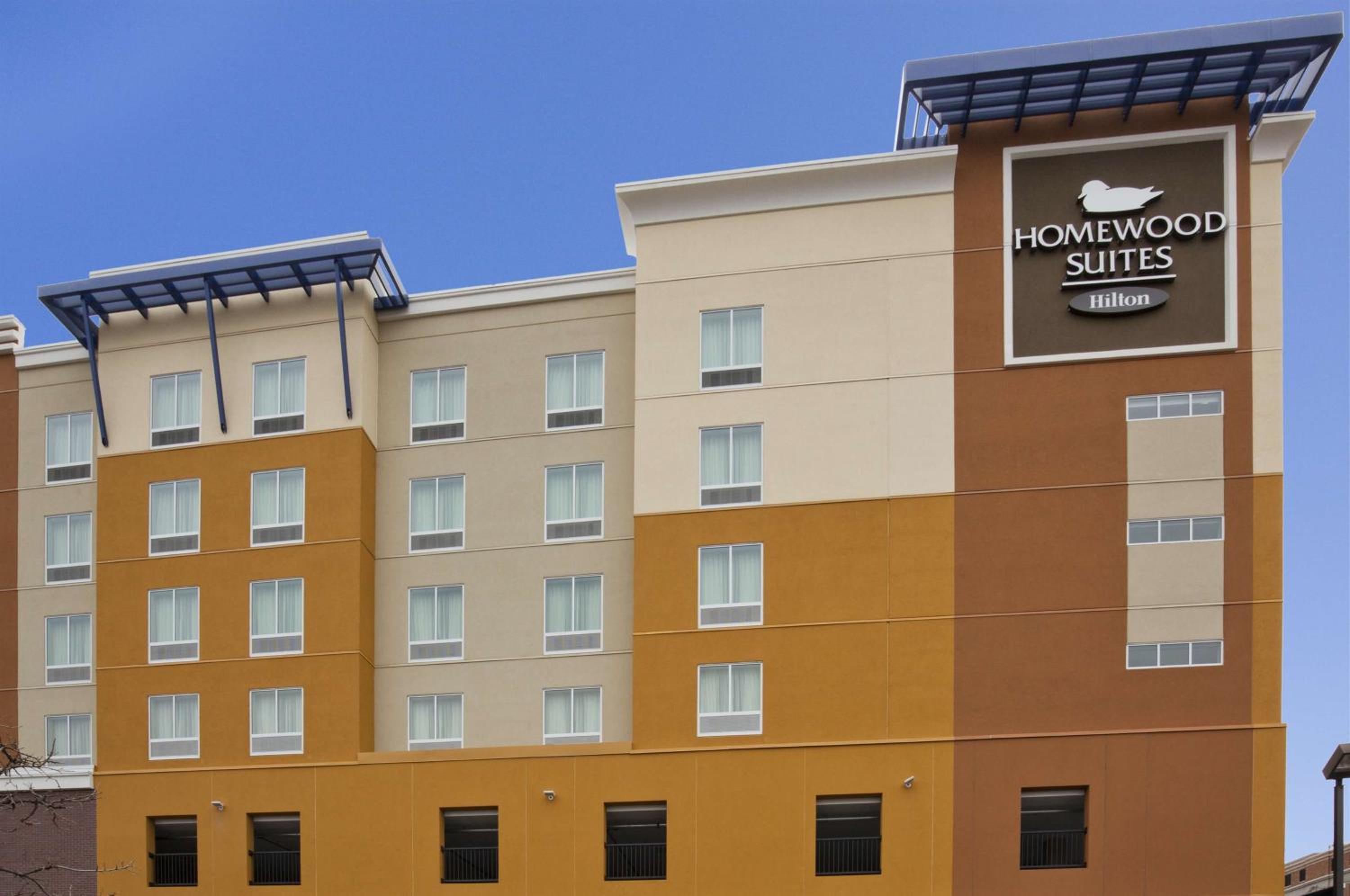 Hotel Homewood Suites by Hilton Rochester Mayo Clinic-St. Marys Campus - Image 1