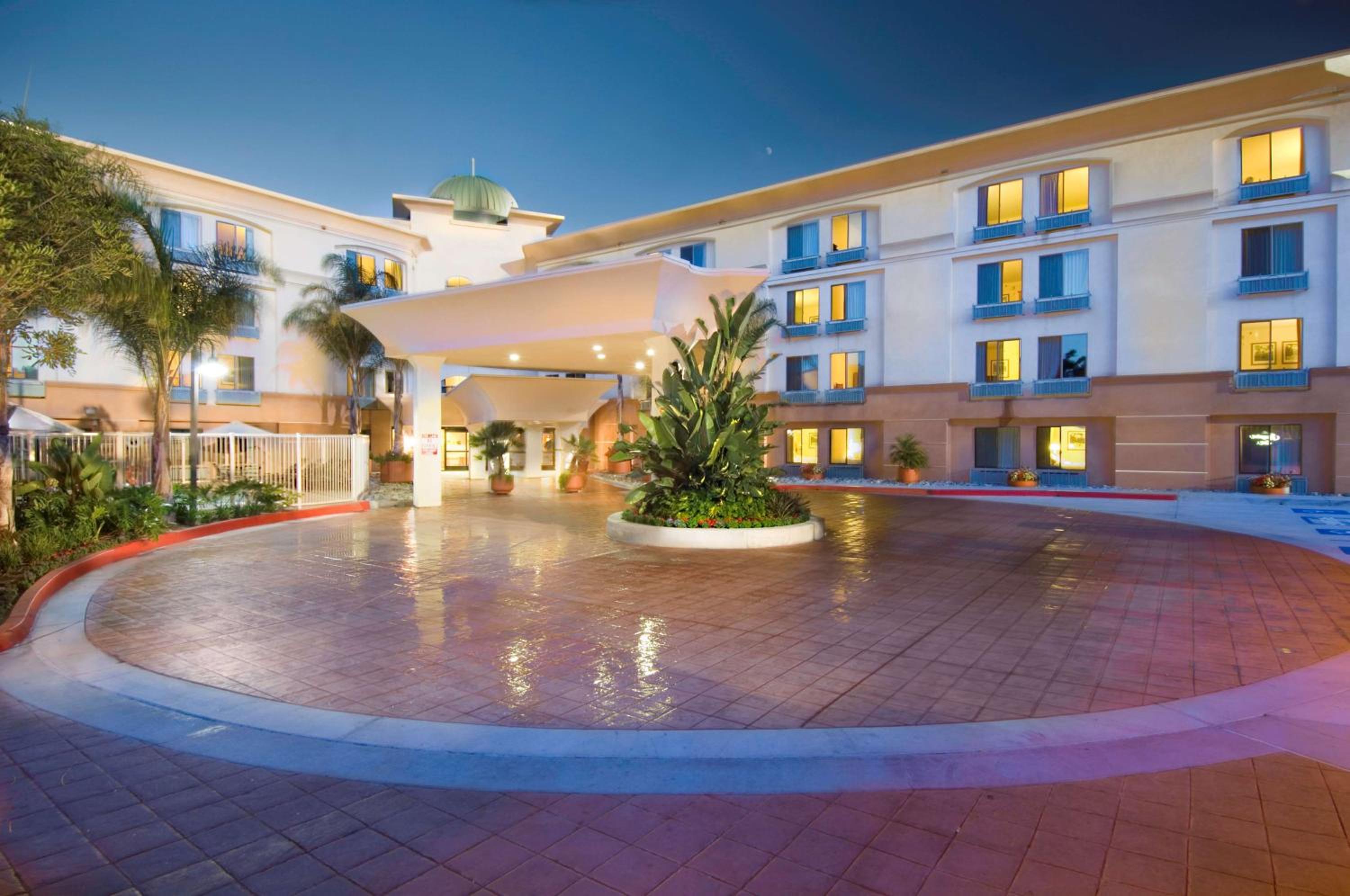 San Jose Vacations - Hampton Inn San Diego/Del Mar - Property Image 1