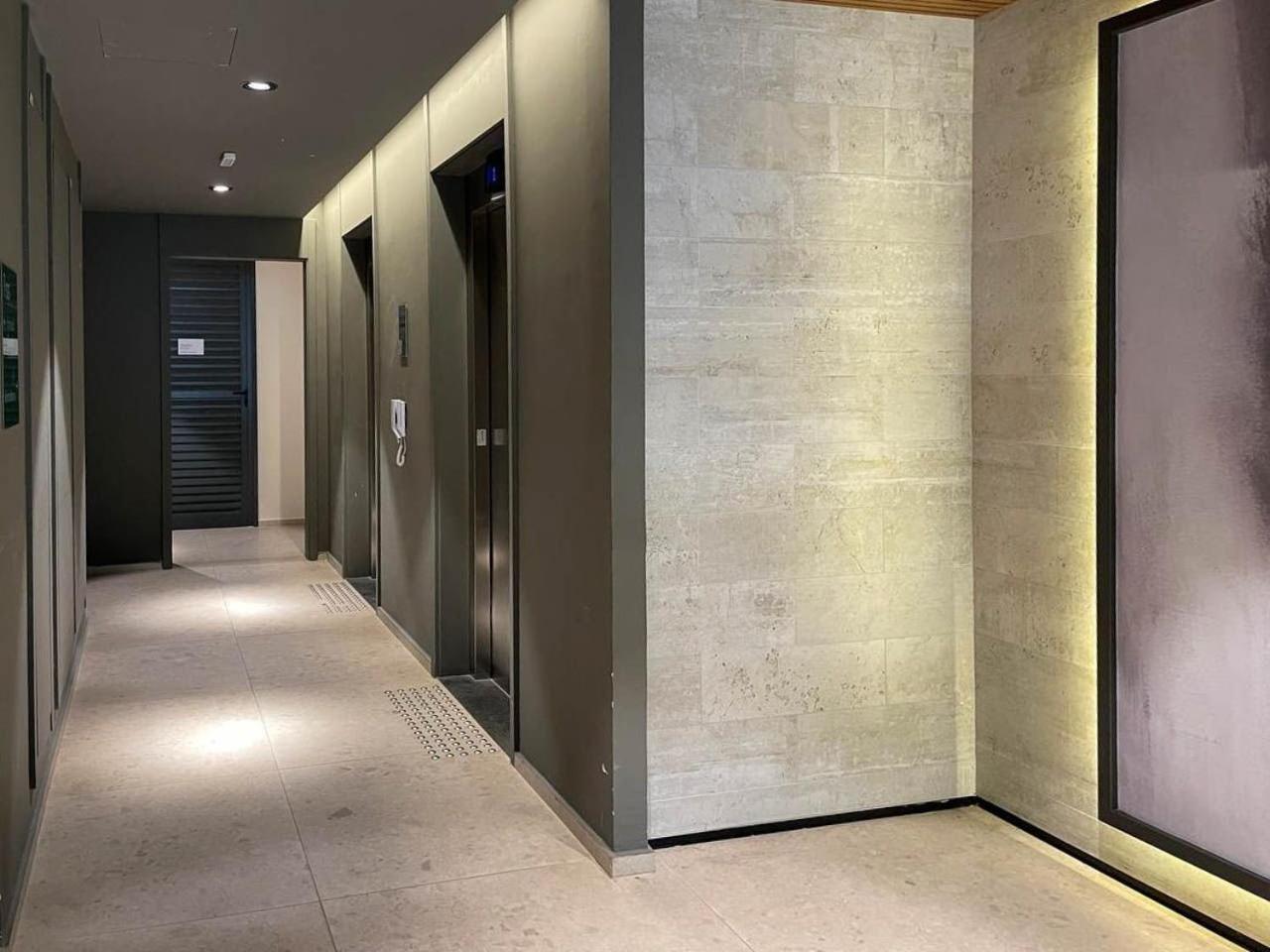 ID Lisboa condo - Studios by season