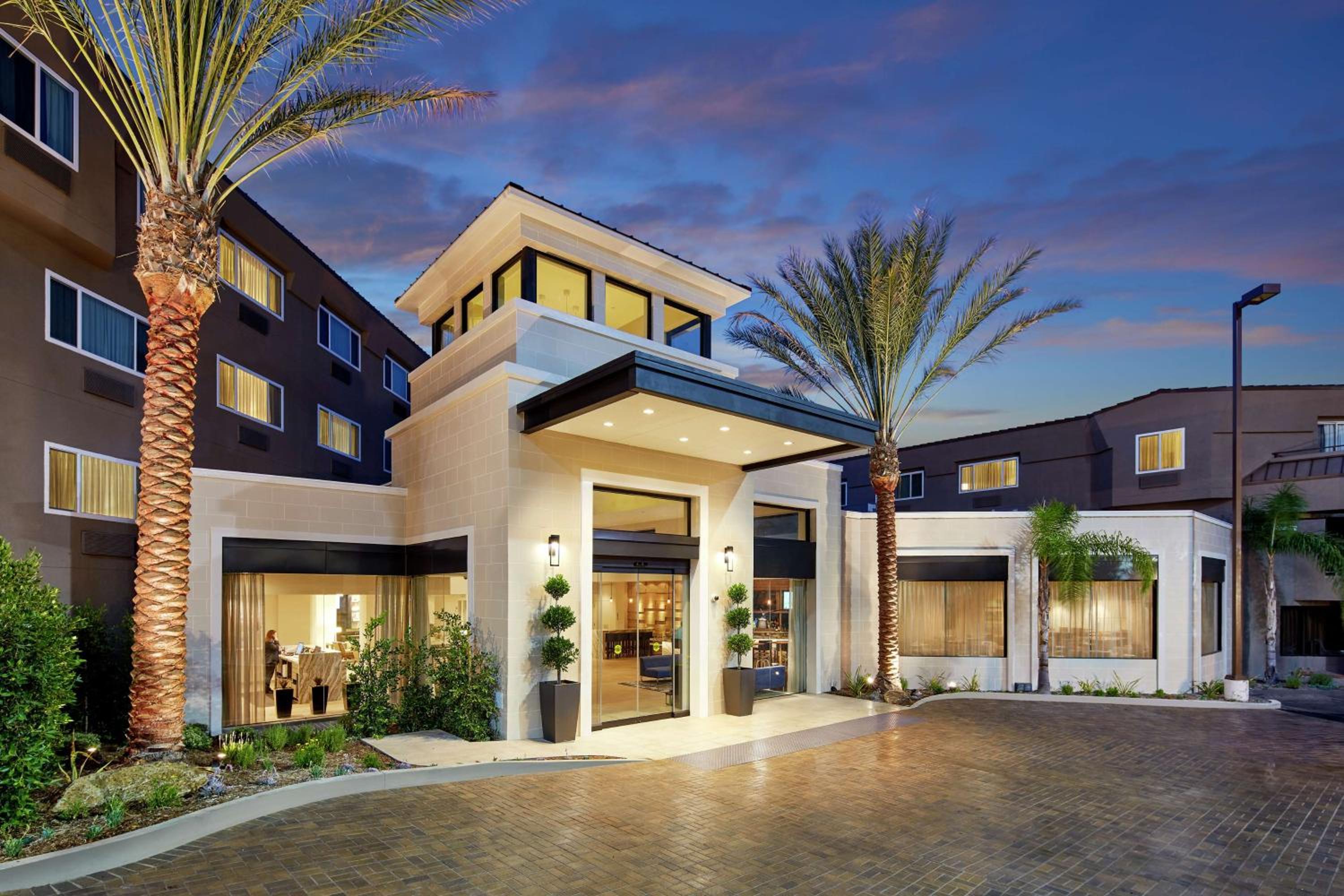 Hotel Hilton Garden Inn San Diego Mission Valley/Stadium - Image 1