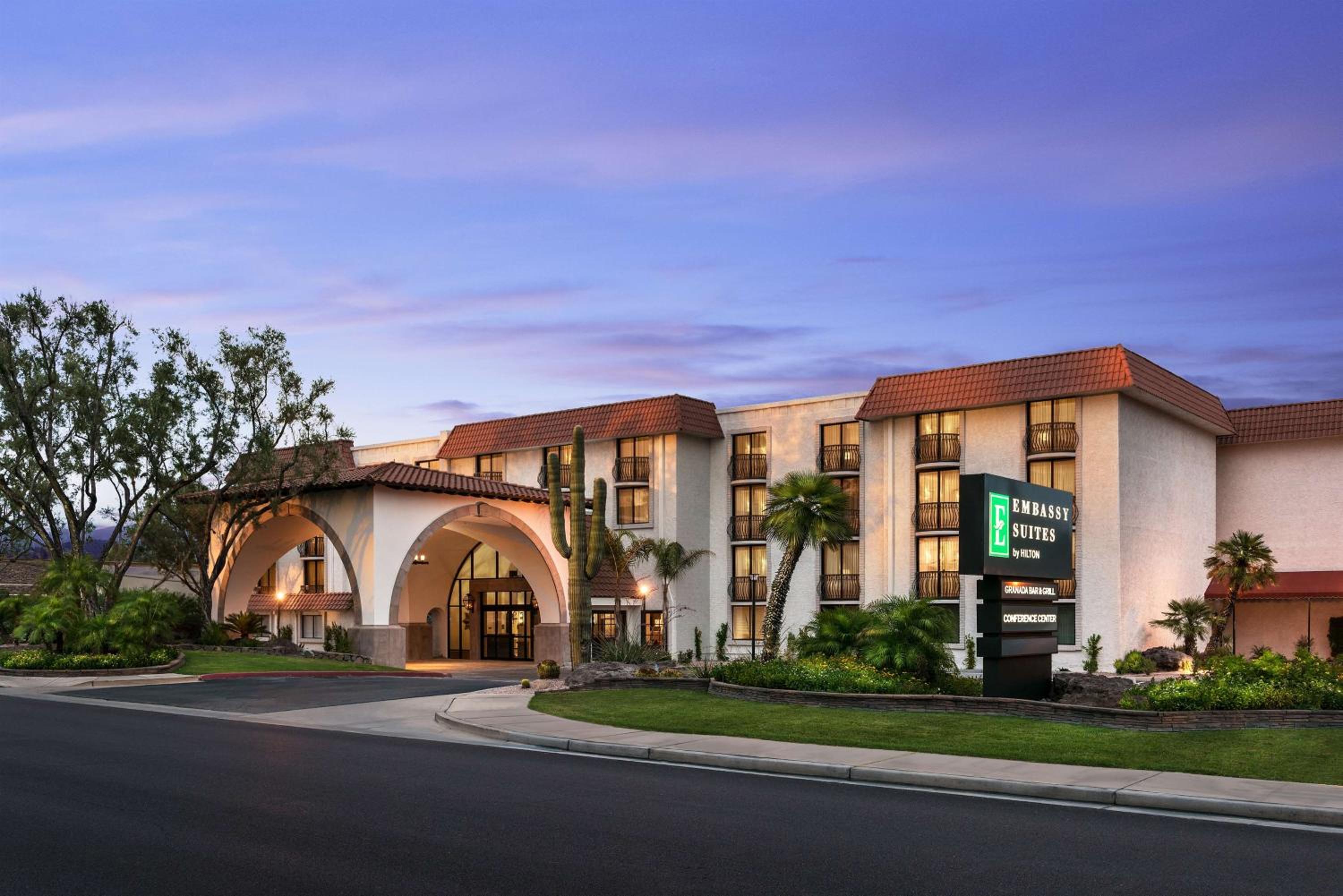 Hotel Embassy Suites by Hilton Scottsdale Resort