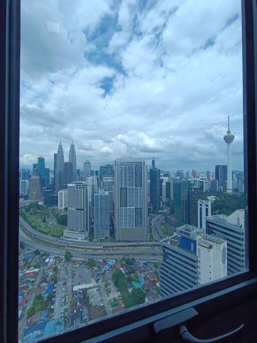 LX 39A Balcony KLCC View 1 Bedroom Infinity Pool