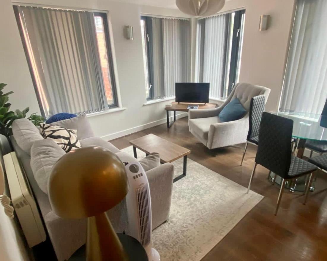 2 Bed Flat Near Deansgate view 5