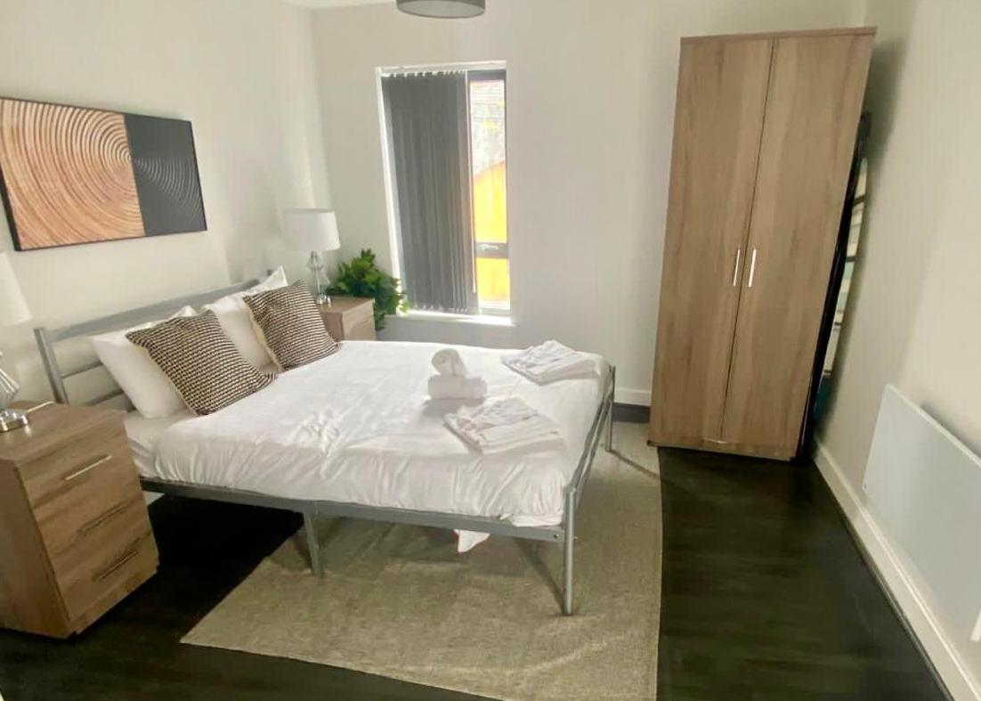 2 Bed Flat Near Deansgate view 4