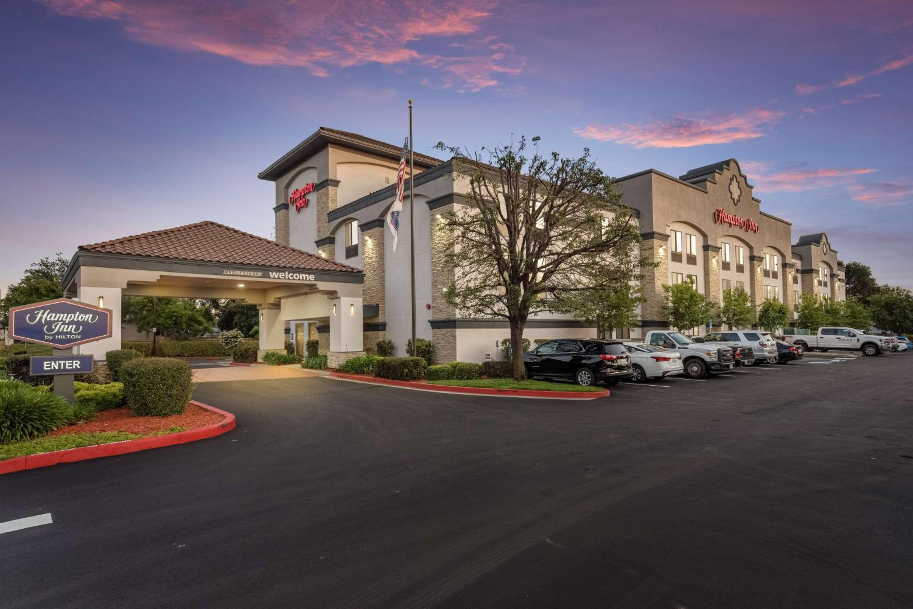 Hayward Vacations - Hampton Inn Oakland-Hayward - Property Image 24