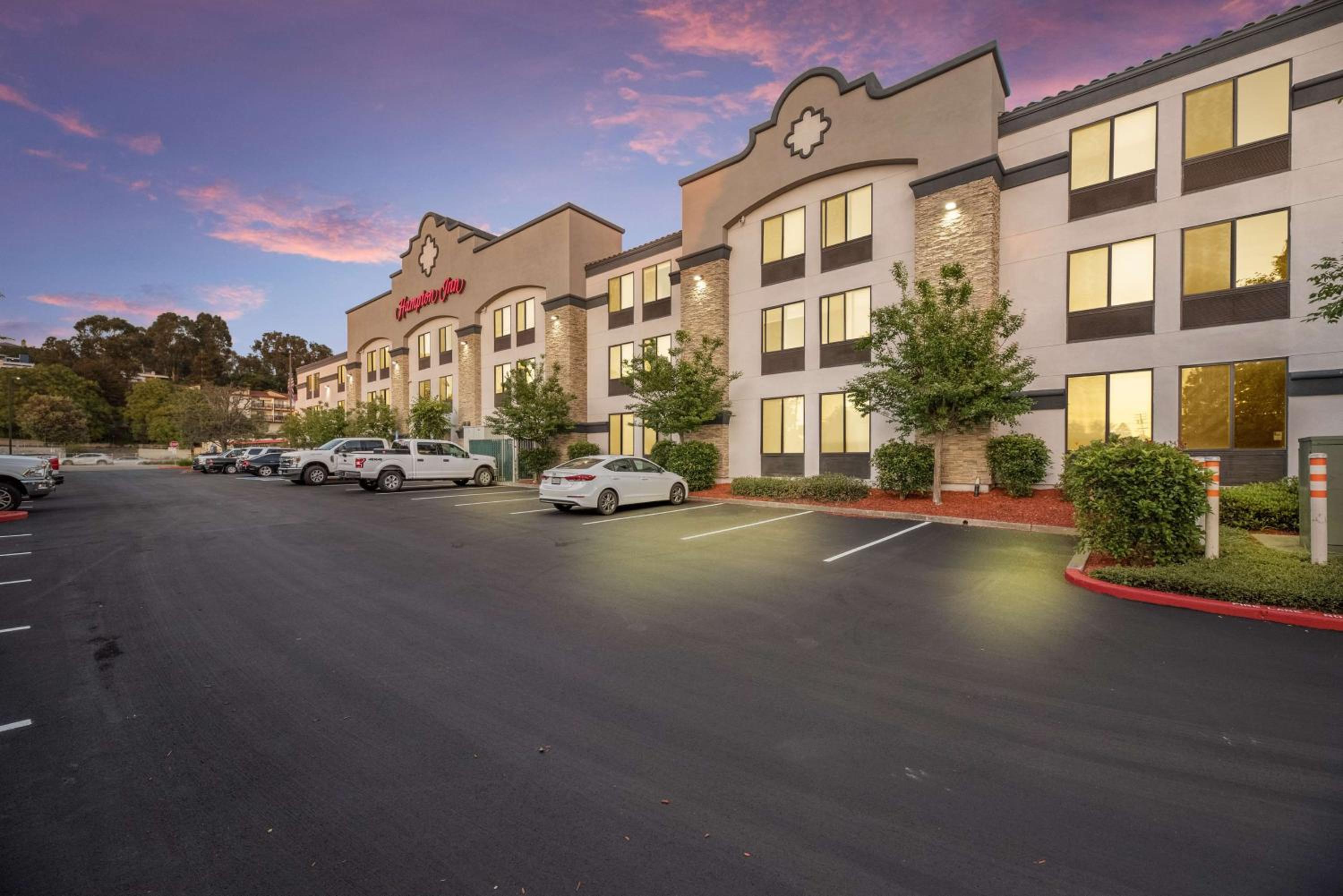 Hayward Vacations - Hampton Inn Oakland-Hayward - Property Image 25