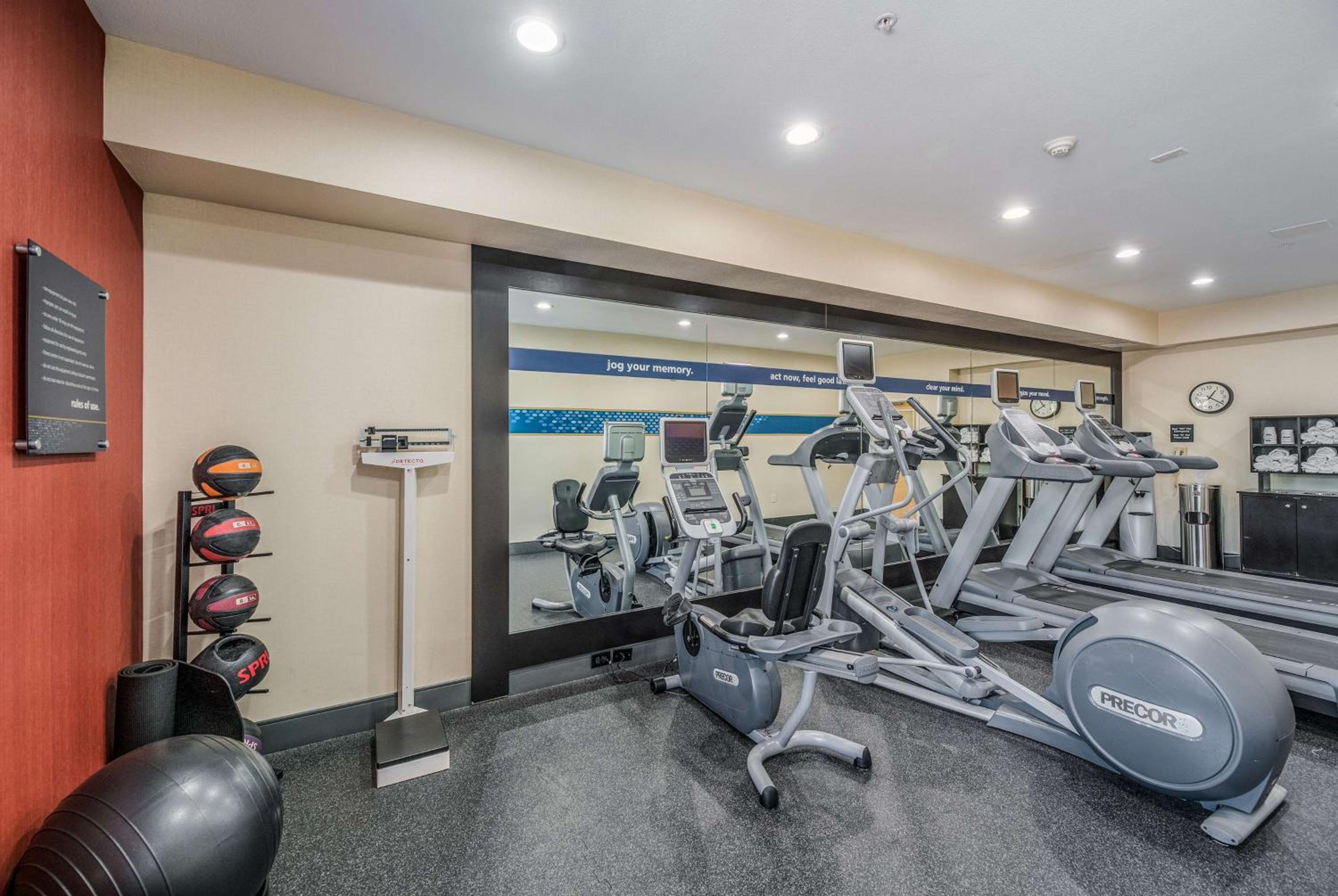 Hayward Vacations - Hampton Inn Oakland-Hayward - Property Image 32