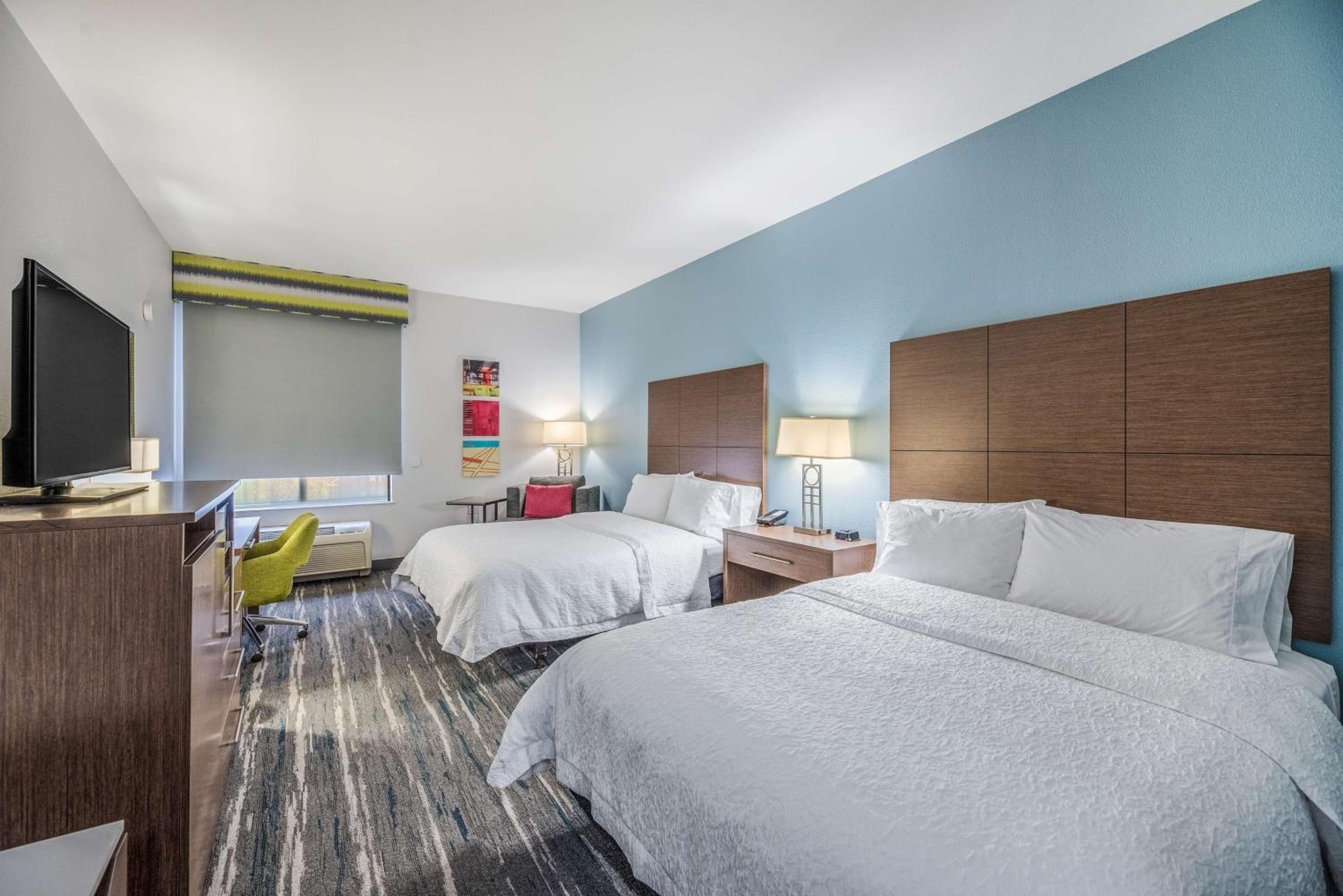Hayward Vacations - Hampton Inn Oakland-Hayward - Property Image 1