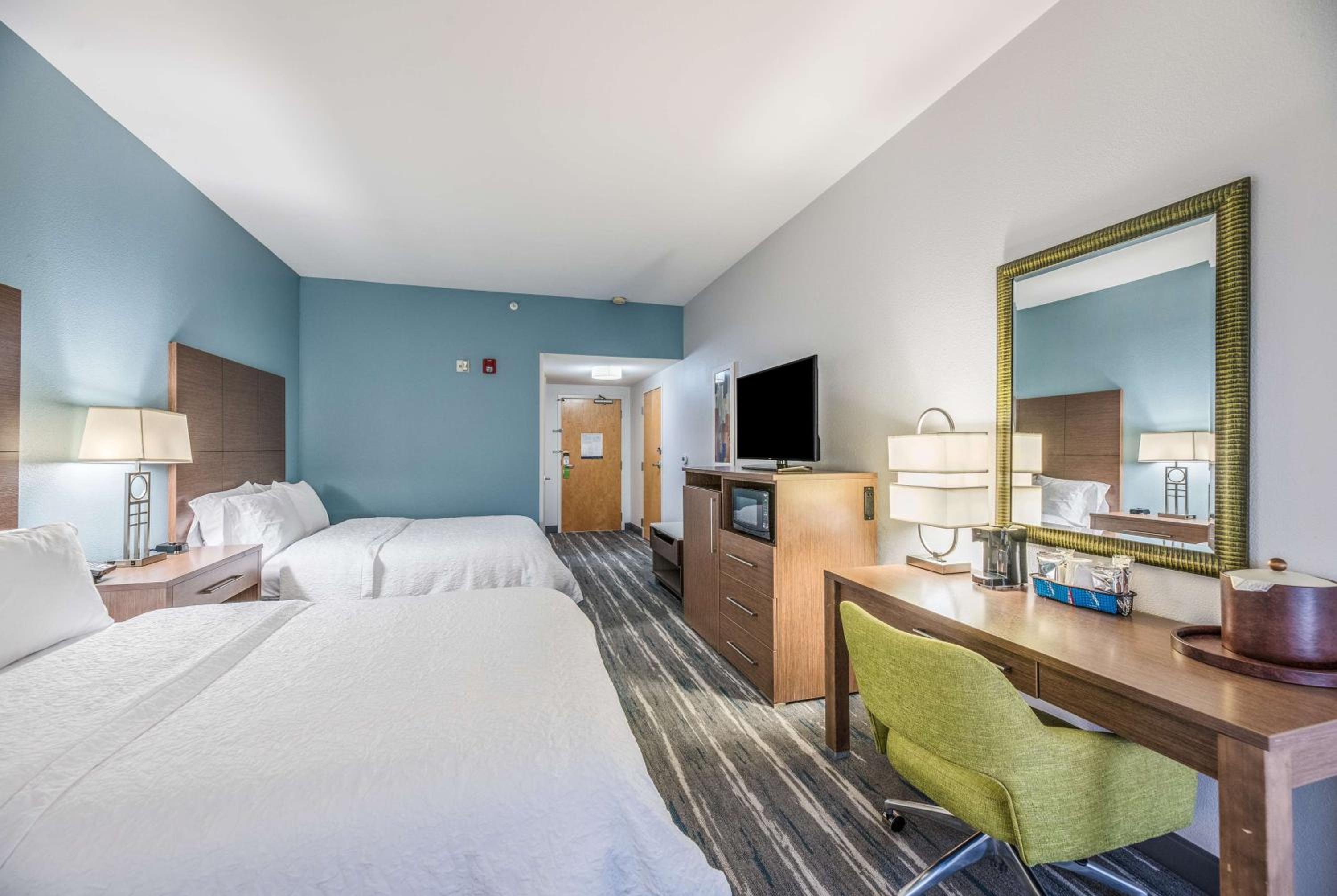 Hayward Vacations - Hampton Inn Oakland-Hayward - Property Image 11