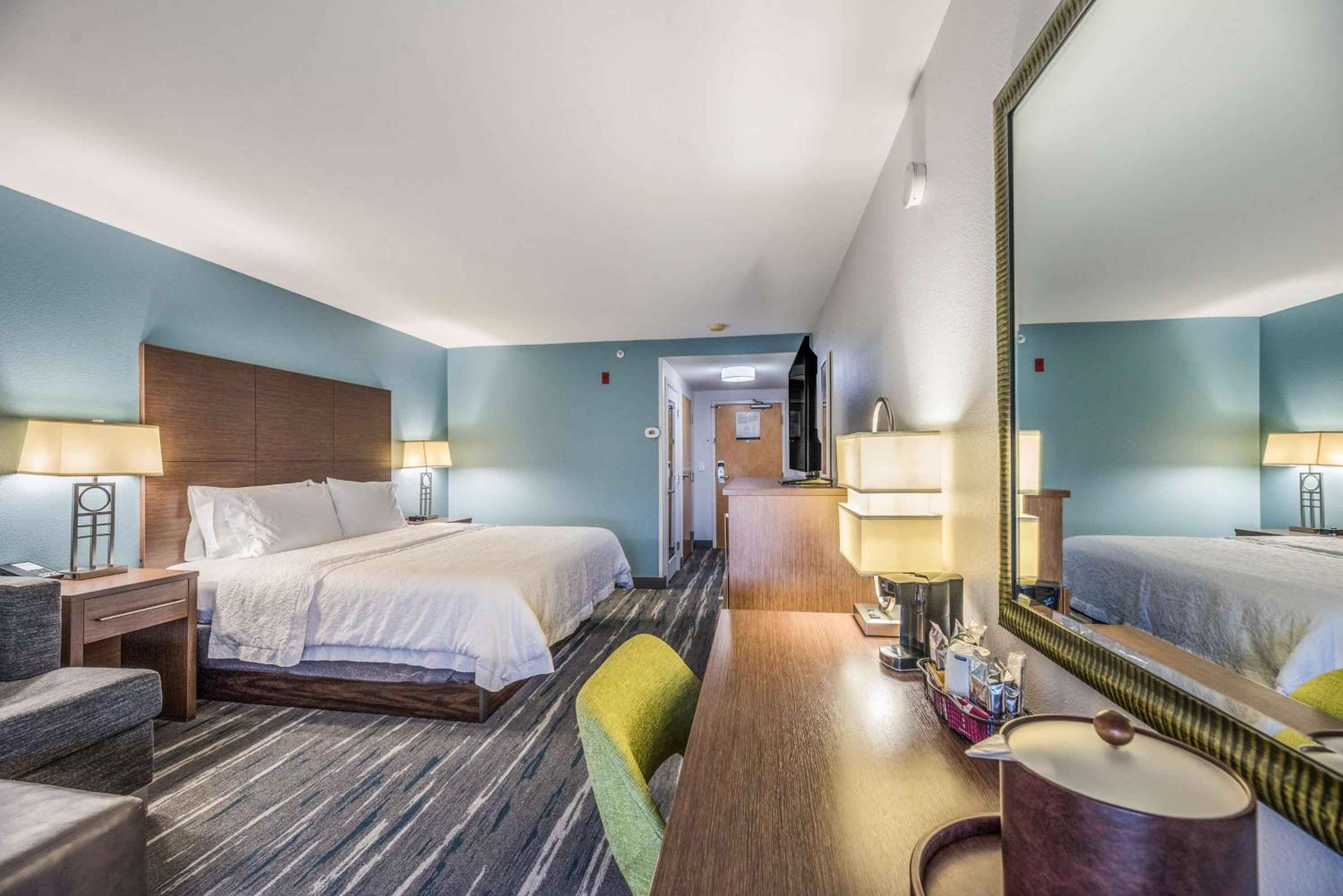 Hayward Vacations - Hampton Inn Oakland-Hayward - Property Image 12