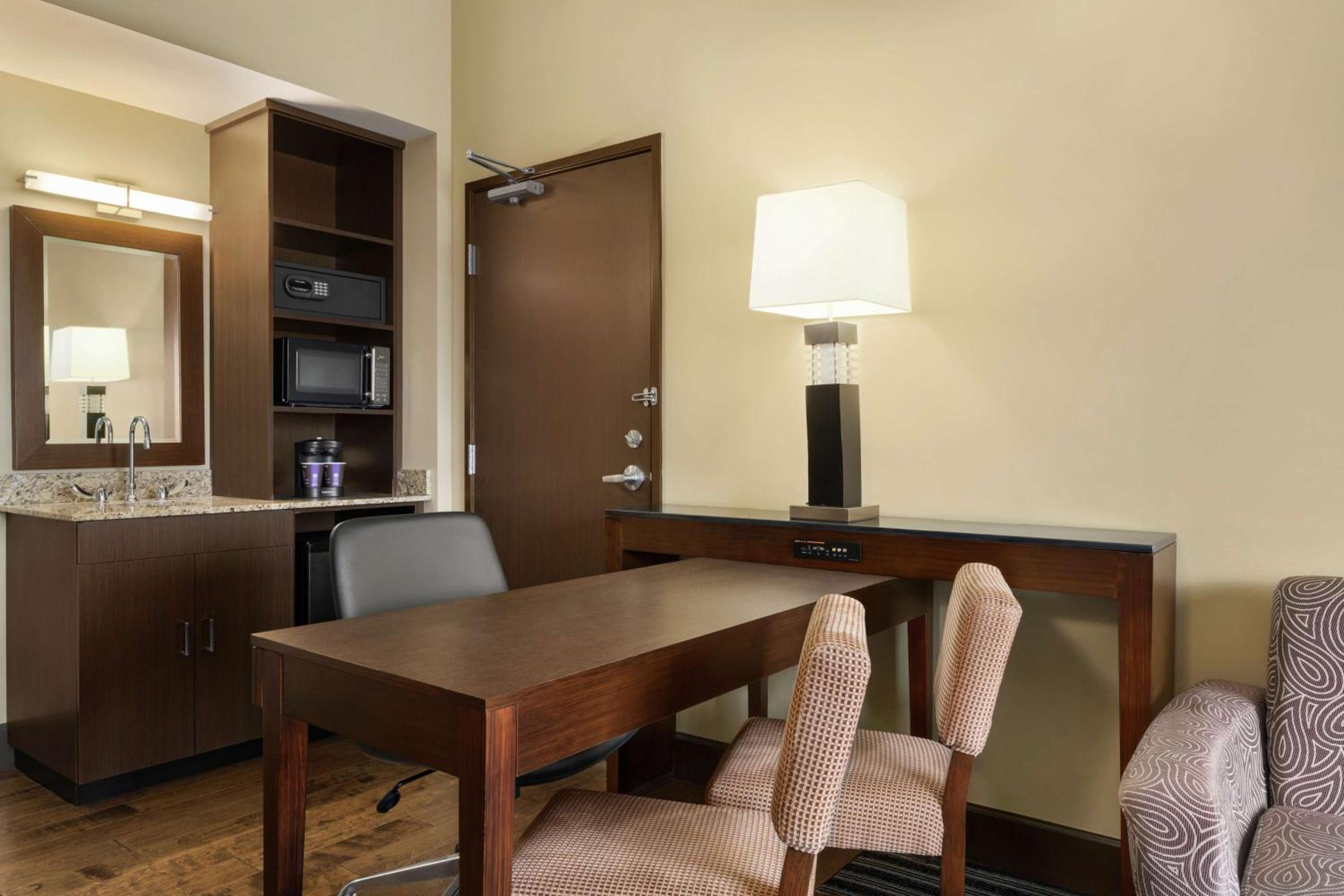 Embassy Suites by Hilton Salt Lake West Valley City - Property Image 45