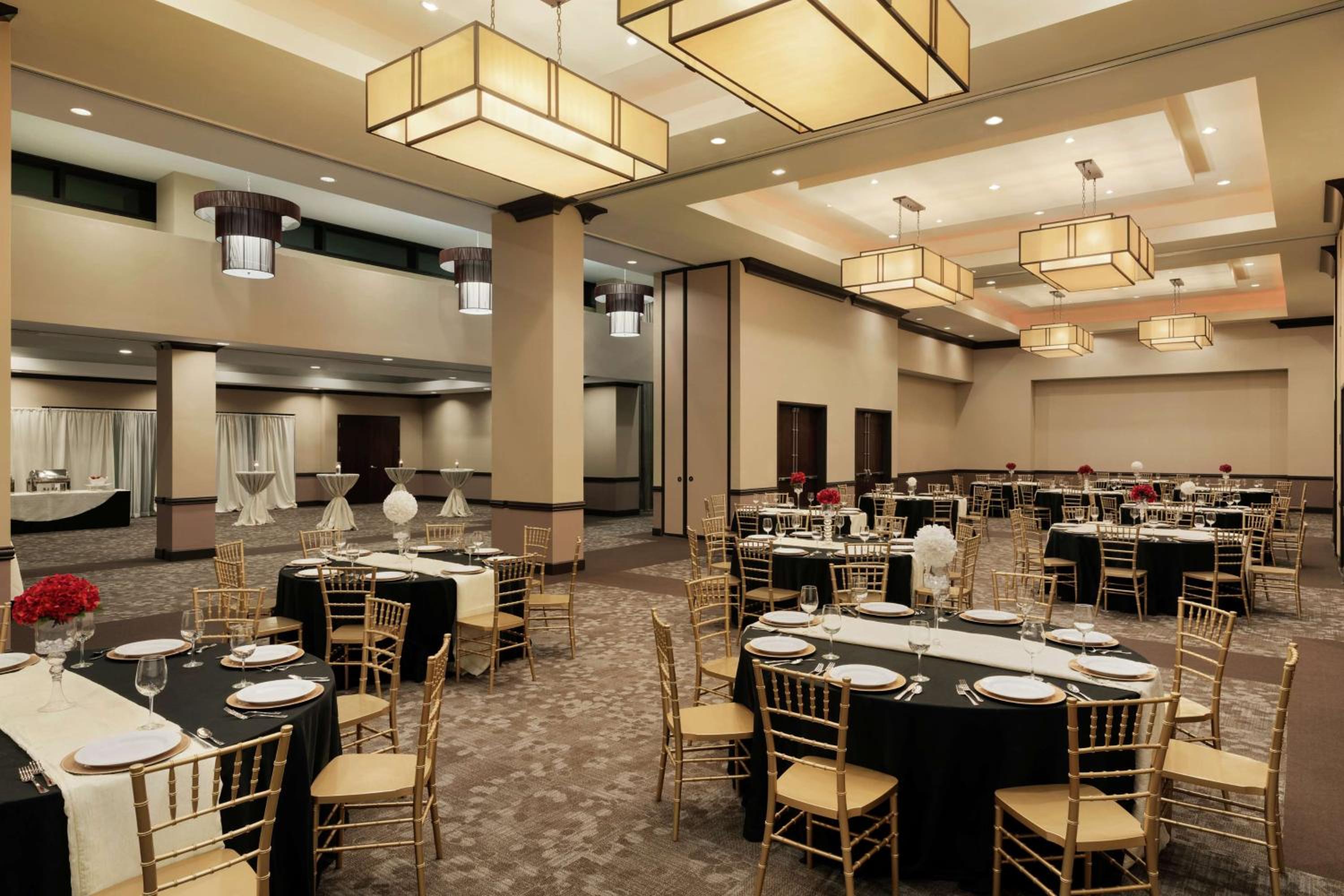 Embassy Suites by Hilton Salt Lake West Valley City - Property Image 2