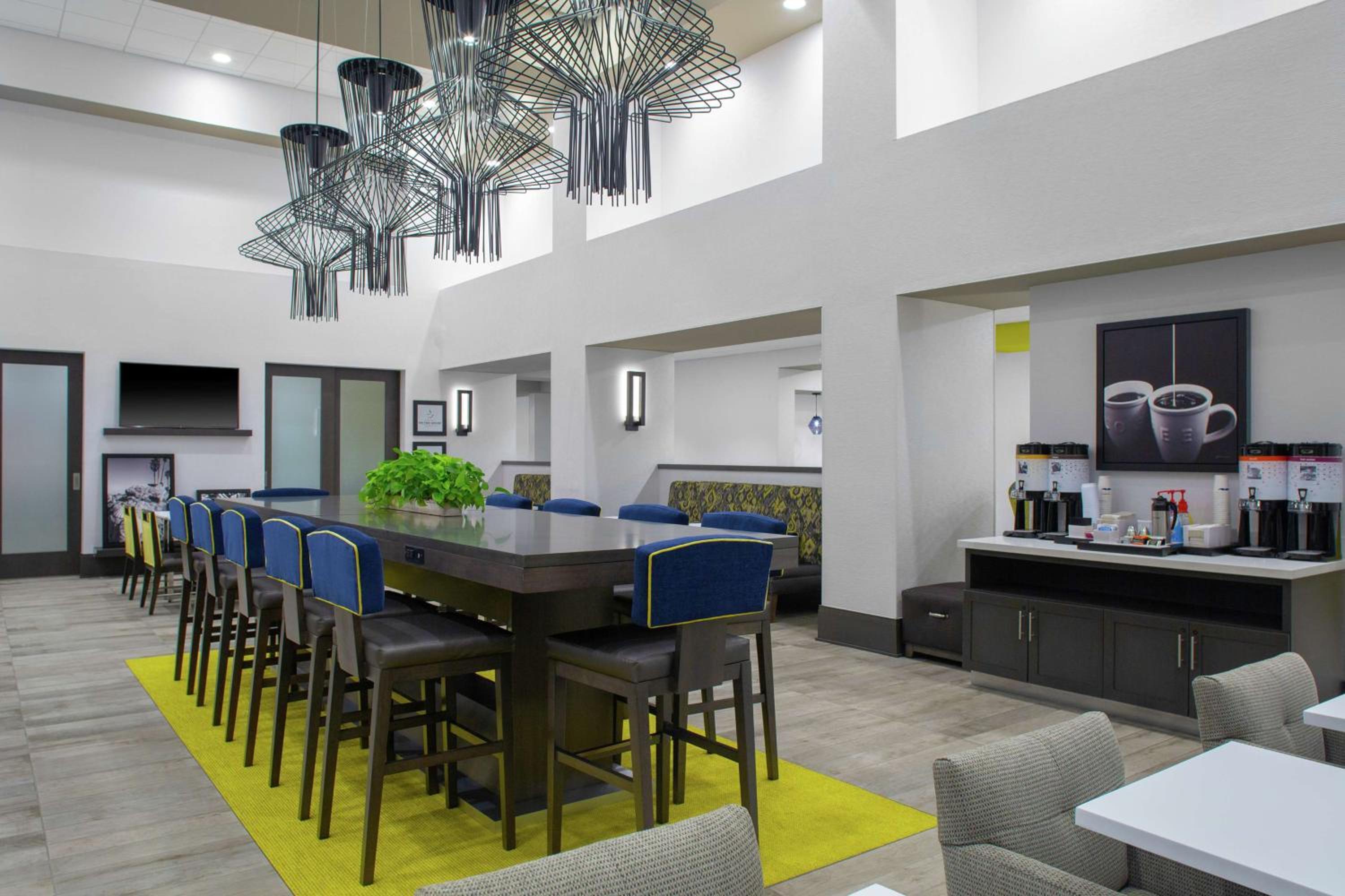 Orange County/Anaheim Vacations - Hampton Inn Suites Irvine/Orange County Airport - Property Image 33