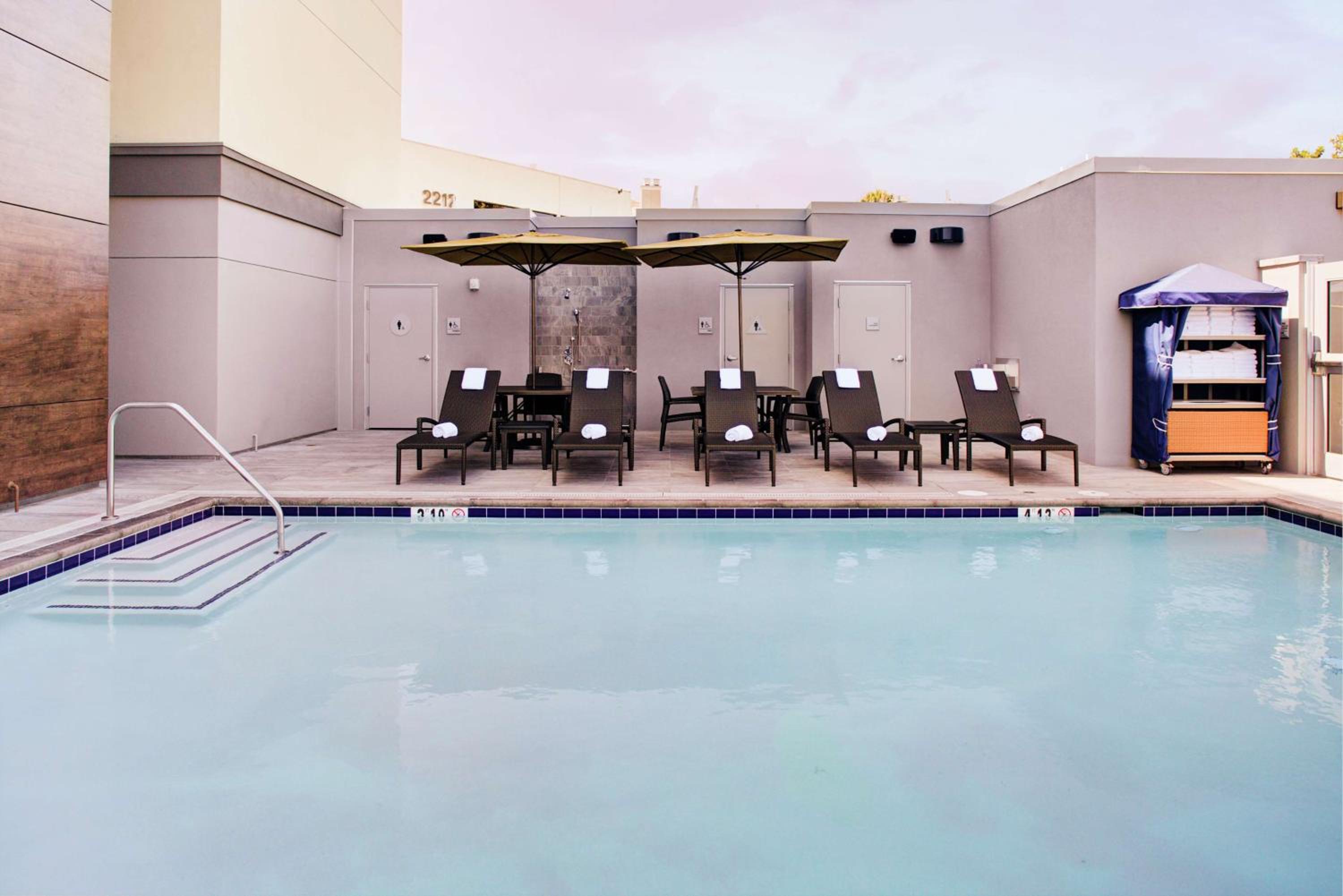 Orange County/Anaheim Vacations - Hampton Inn Suites Irvine/Orange County Airport - Property Image 31