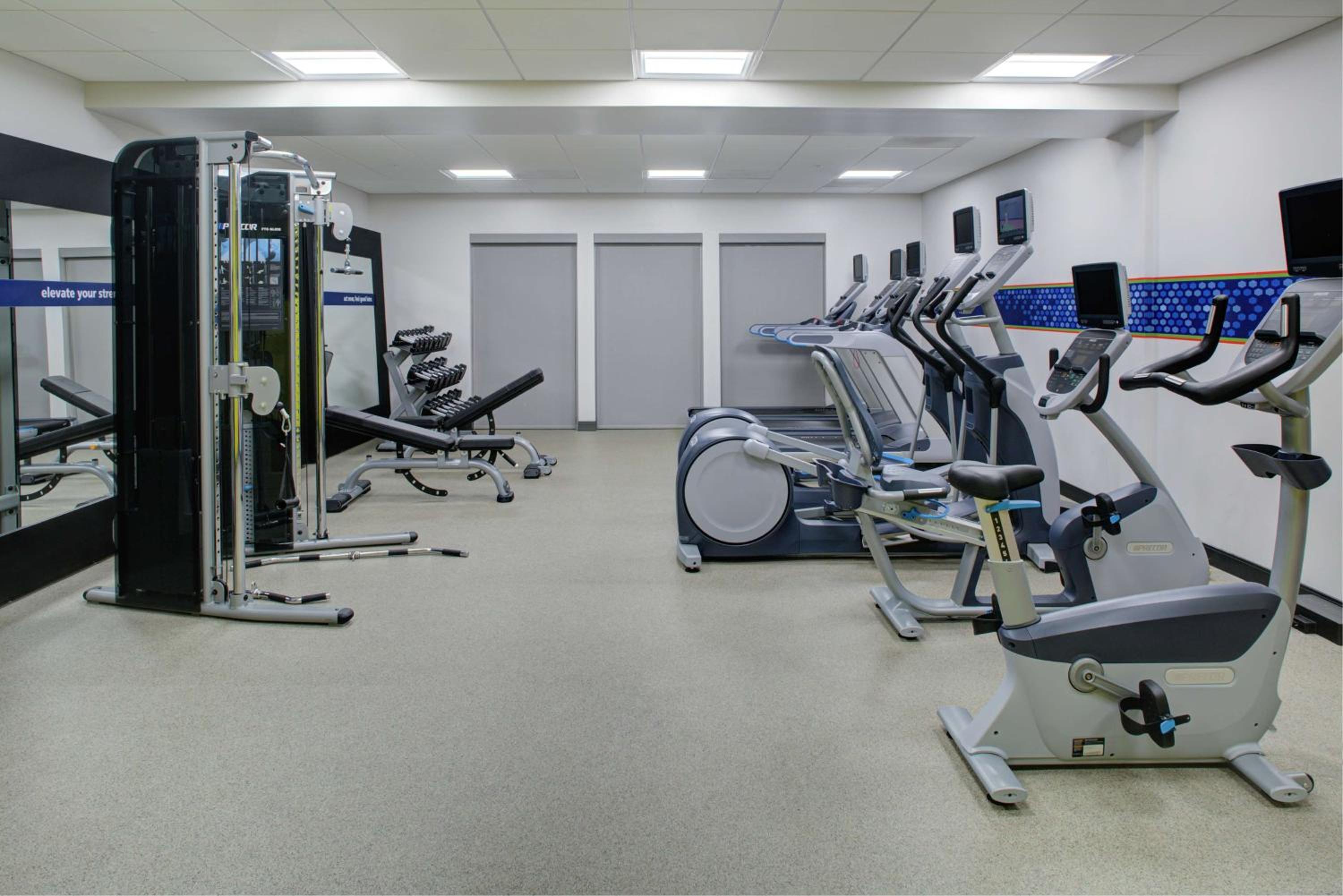 Orange County/Anaheim Vacations - Hampton Inn Suites Irvine/Orange County Airport - Property Image 23