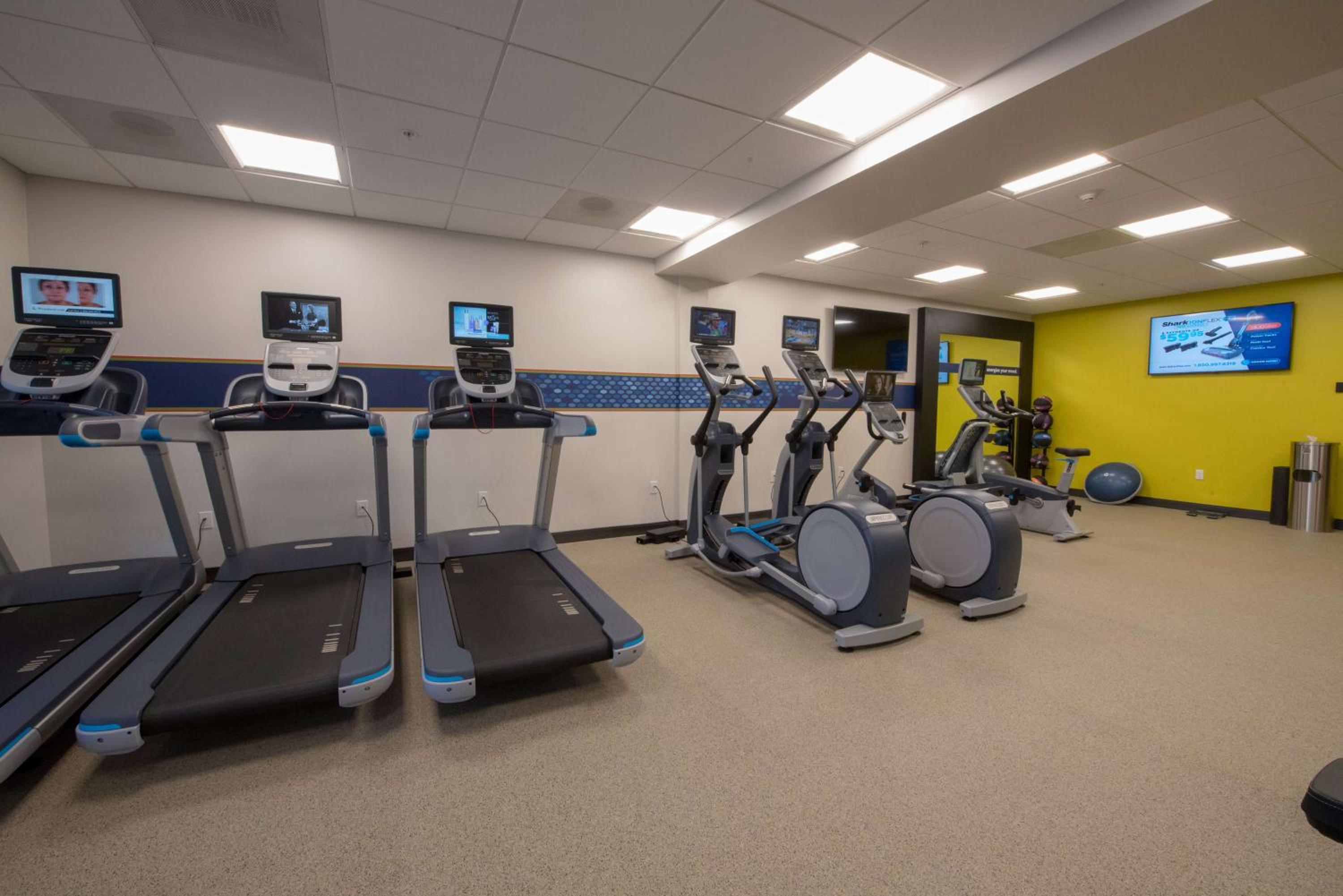Orange County/Anaheim Vacations - Hampton Inn Suites Irvine/Orange County Airport - Property Image 21