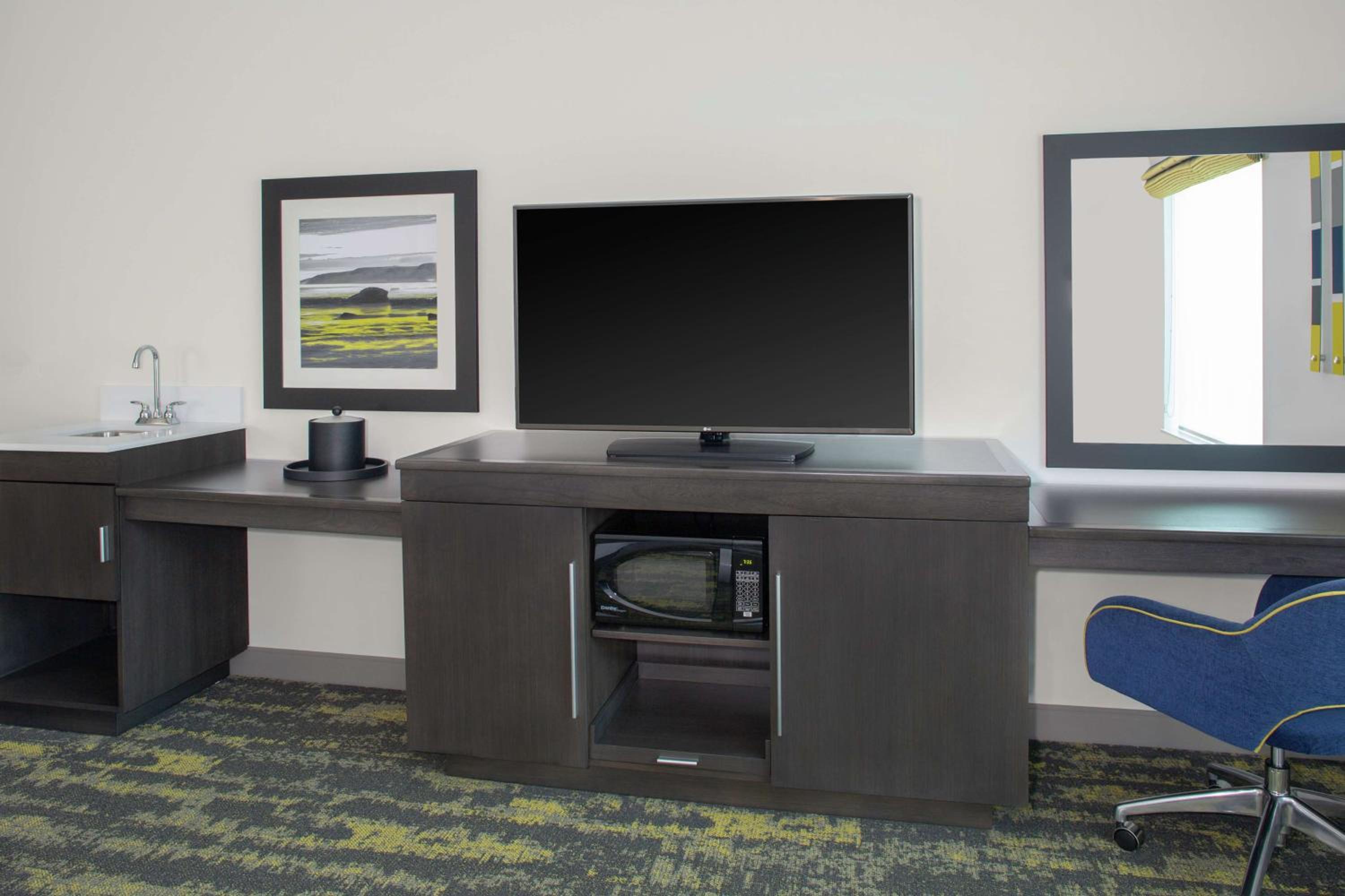 Orange County/Anaheim Vacations - Hampton Inn Suites Irvine/Orange County Airport - Property Image 19