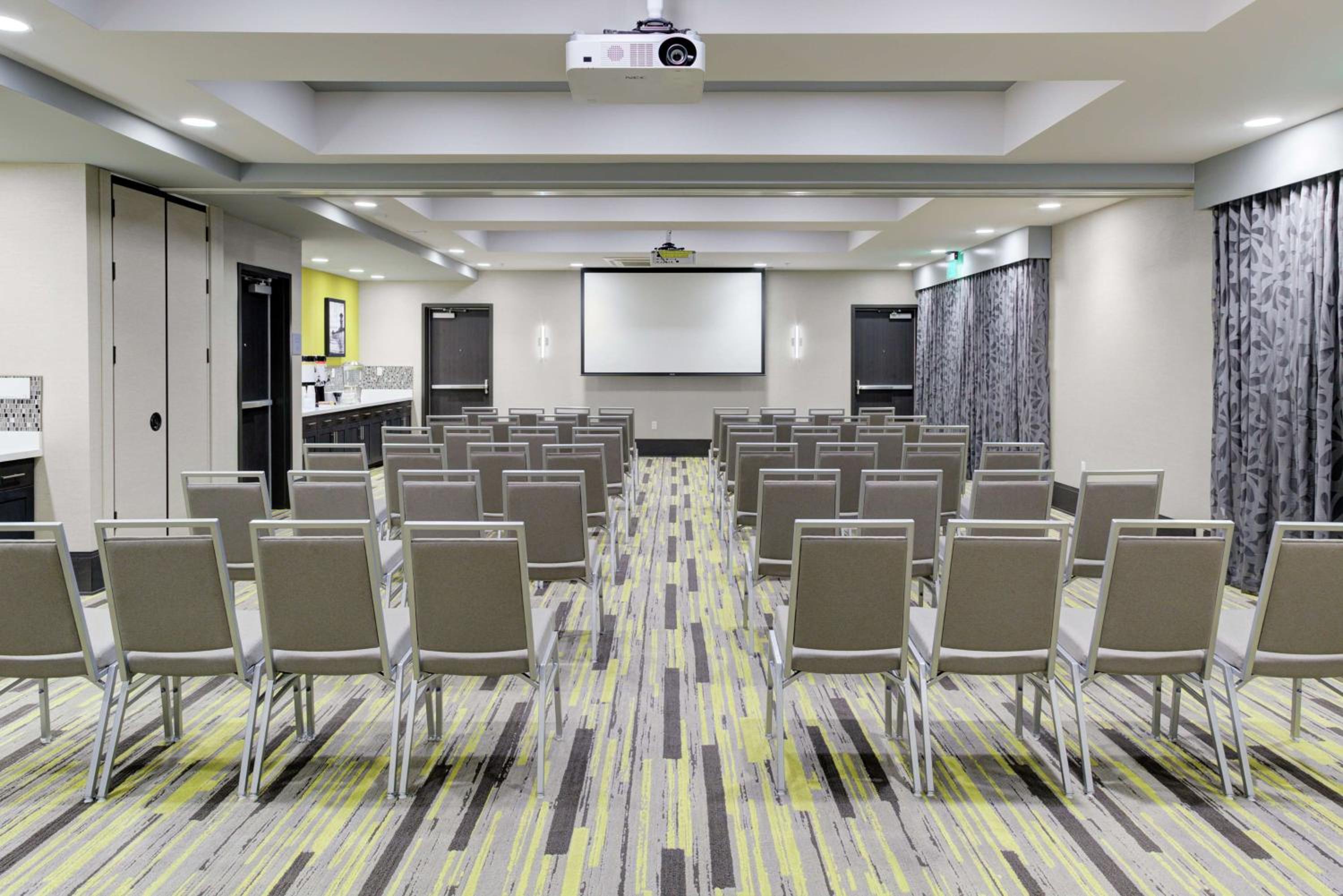 Orange County/Anaheim Vacations - Hampton Inn Suites Irvine/Orange County Airport - Property Image 16